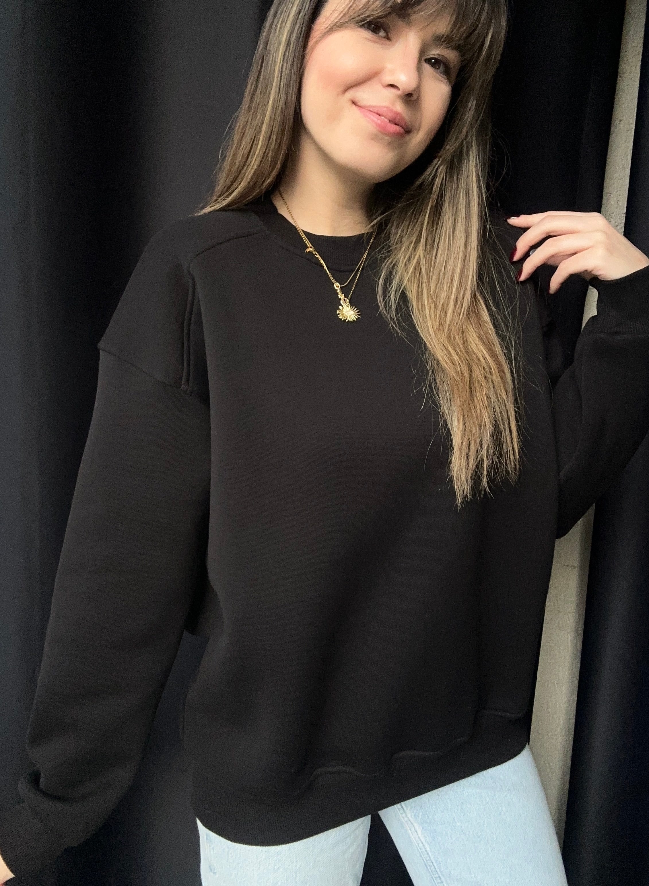 Omuz Dikiş Detaylı Siyah Oversiz Sweat