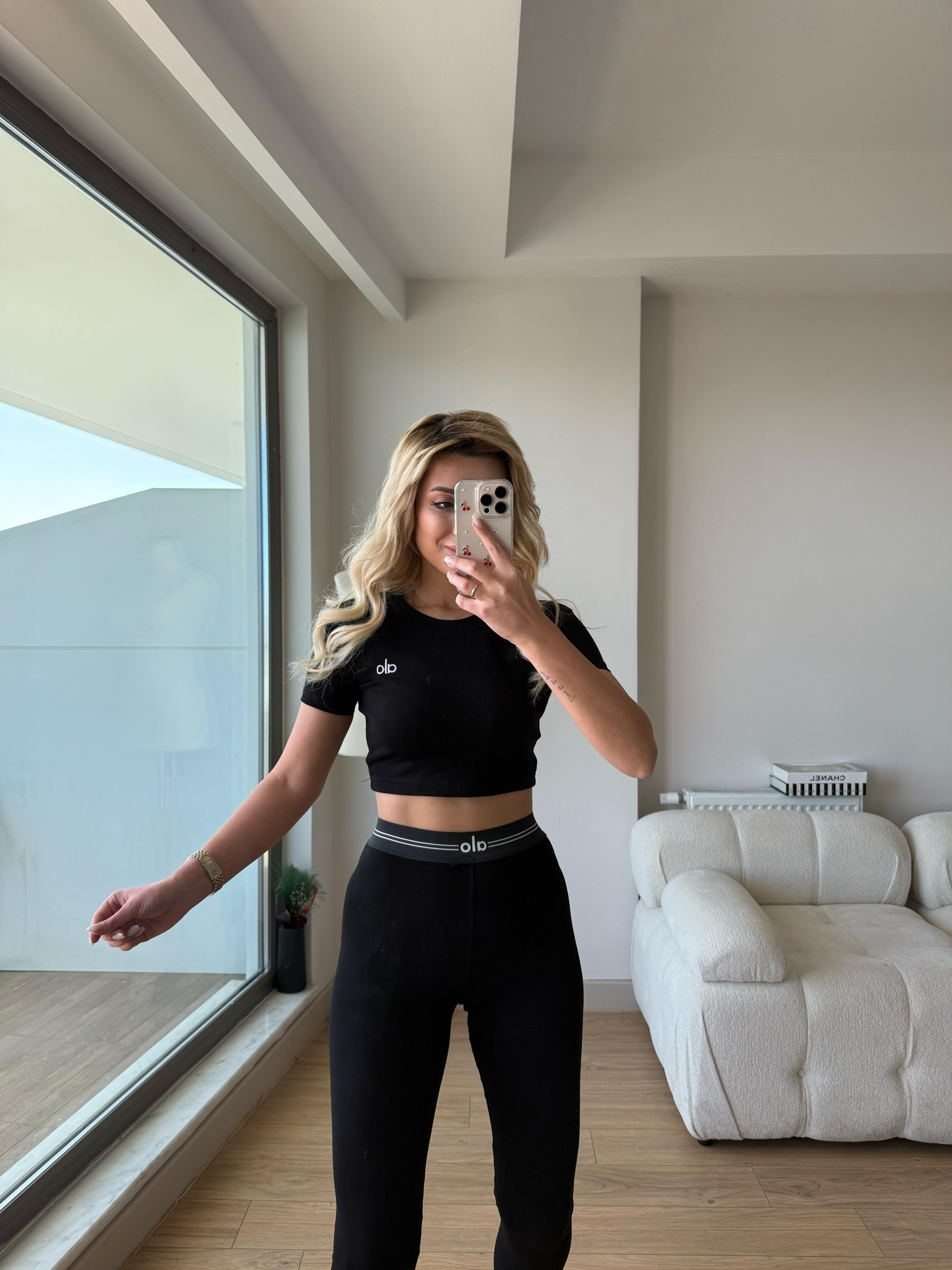 Alo crop takım siyah