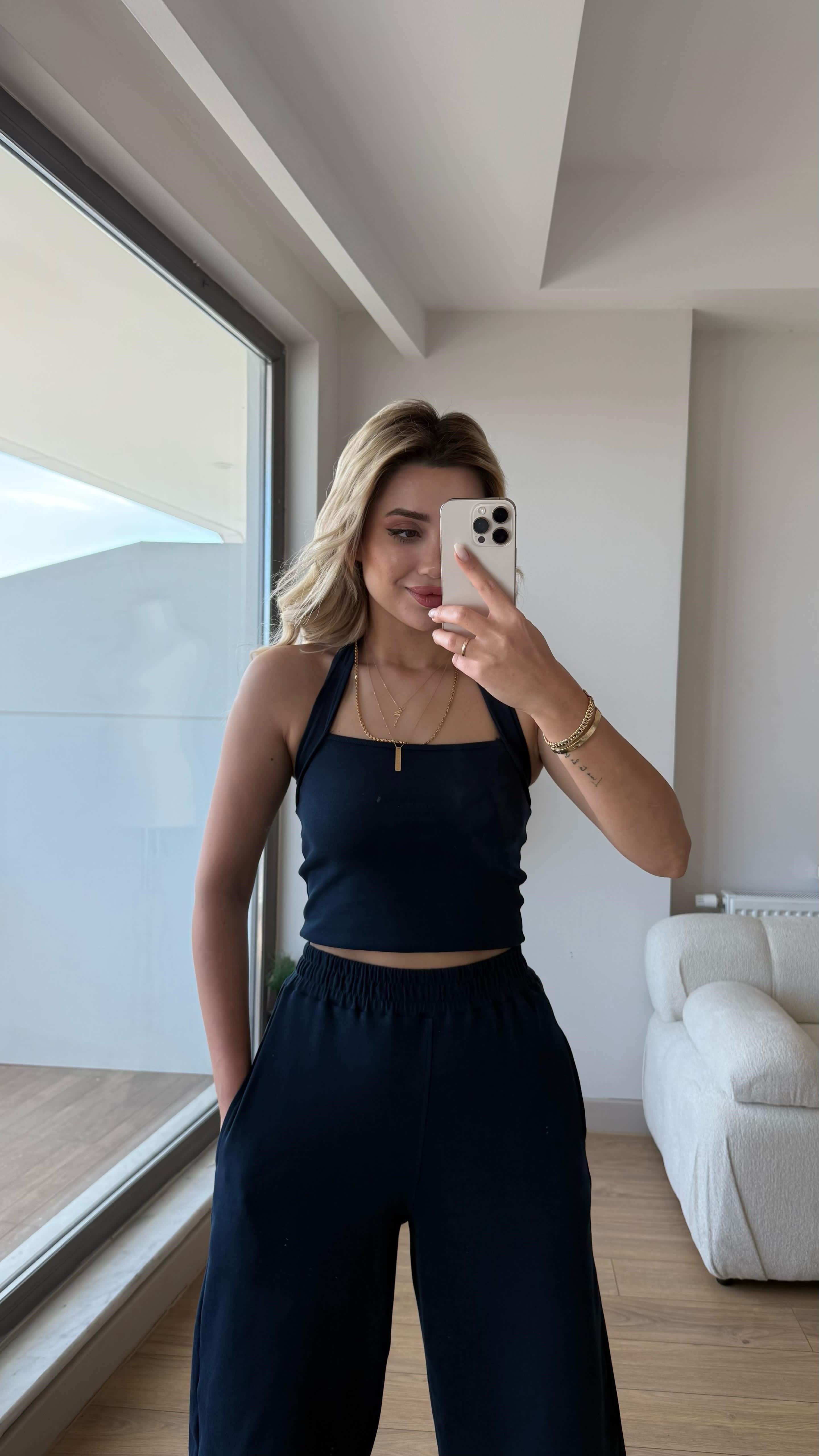 Boyun askılı takım lacivert