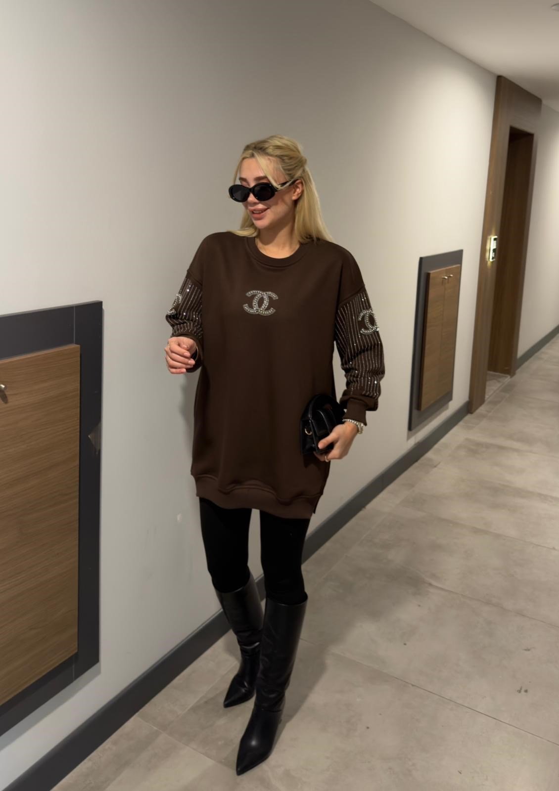 CH TAŞLI SWEAT KAHVERENGİ