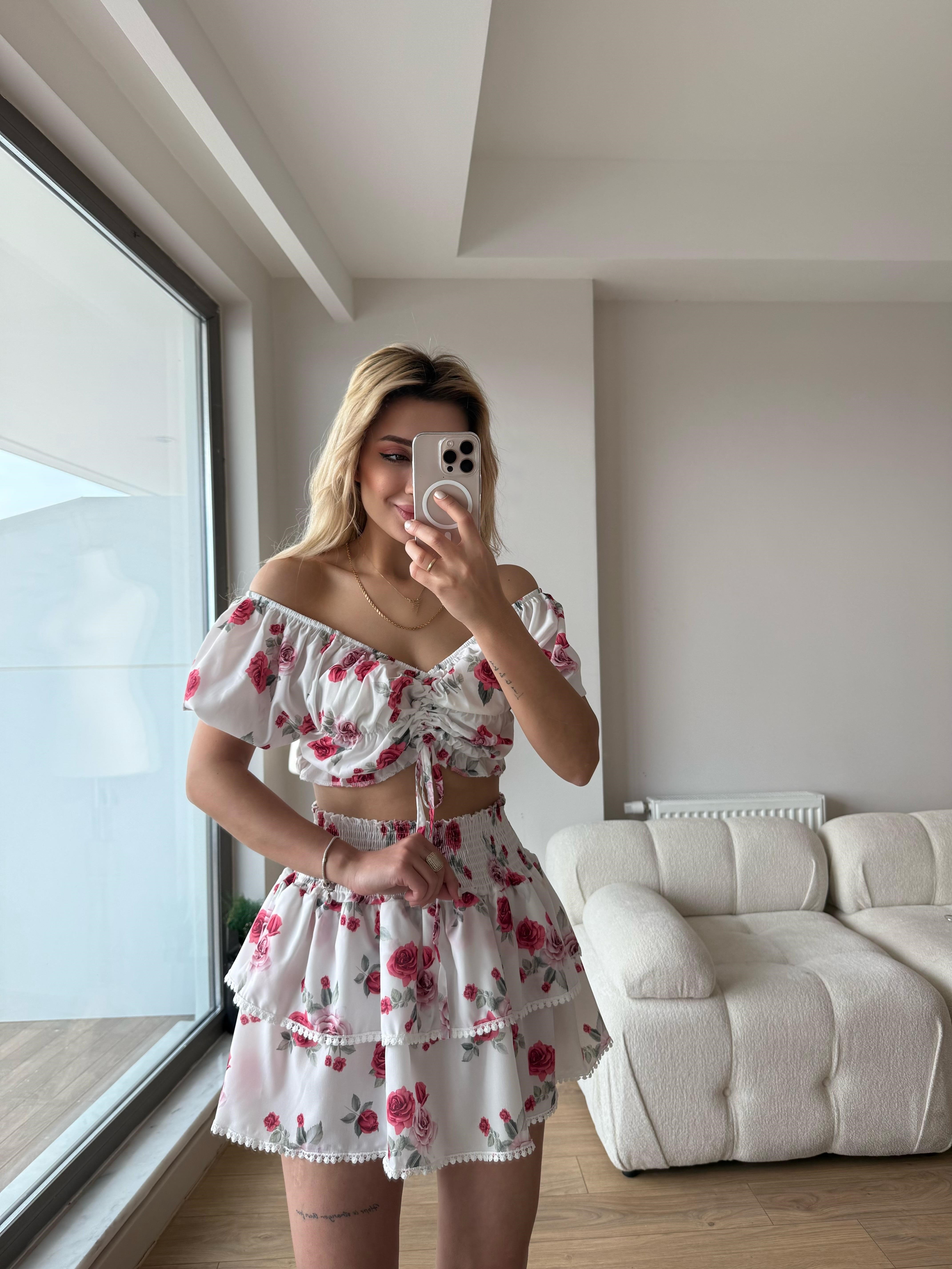 Çiçekli takım pembe