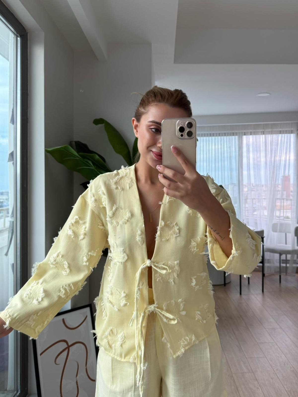 Fiyonk gömlek sarı