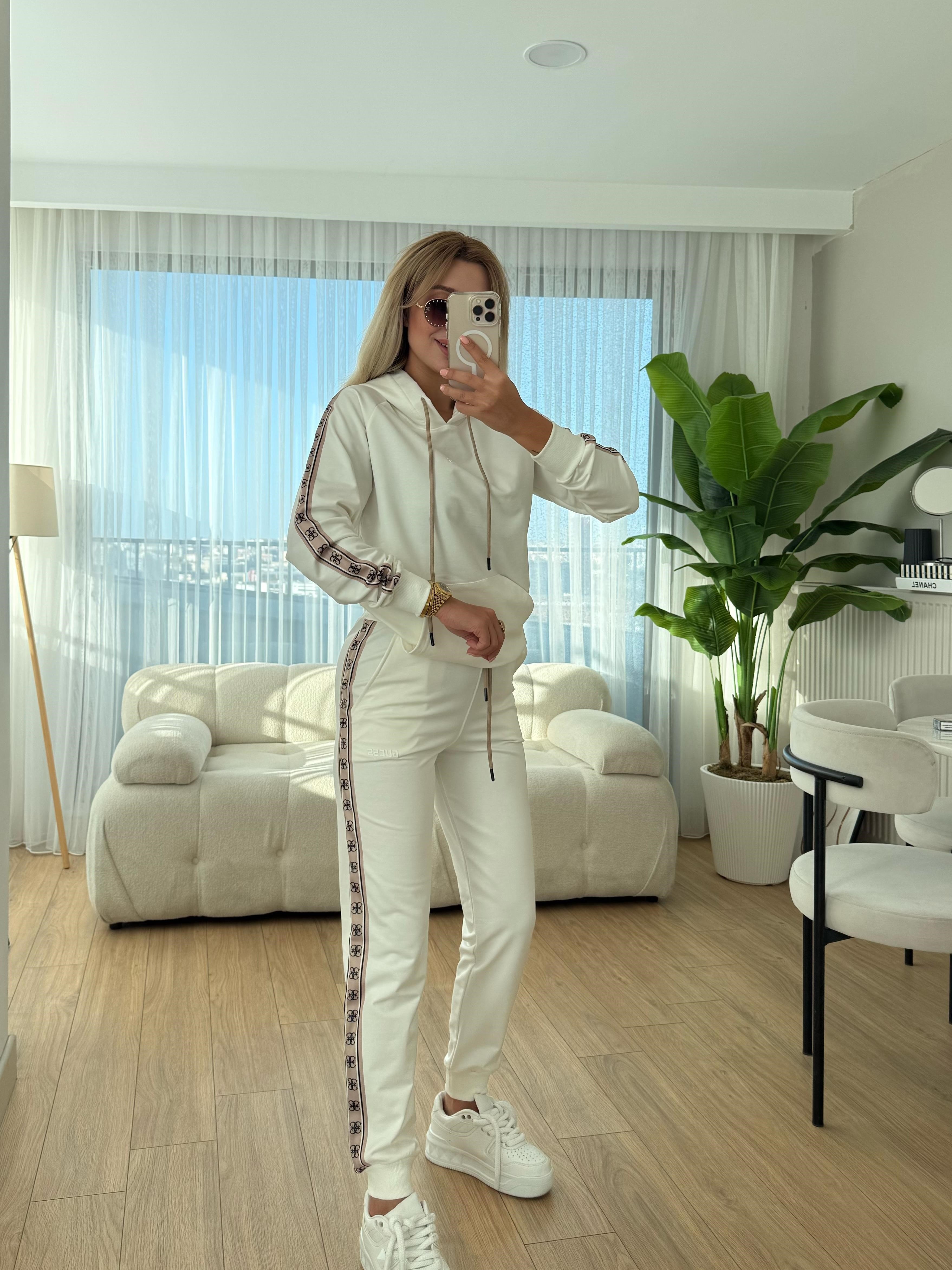 Girl kapşonlu beyaz