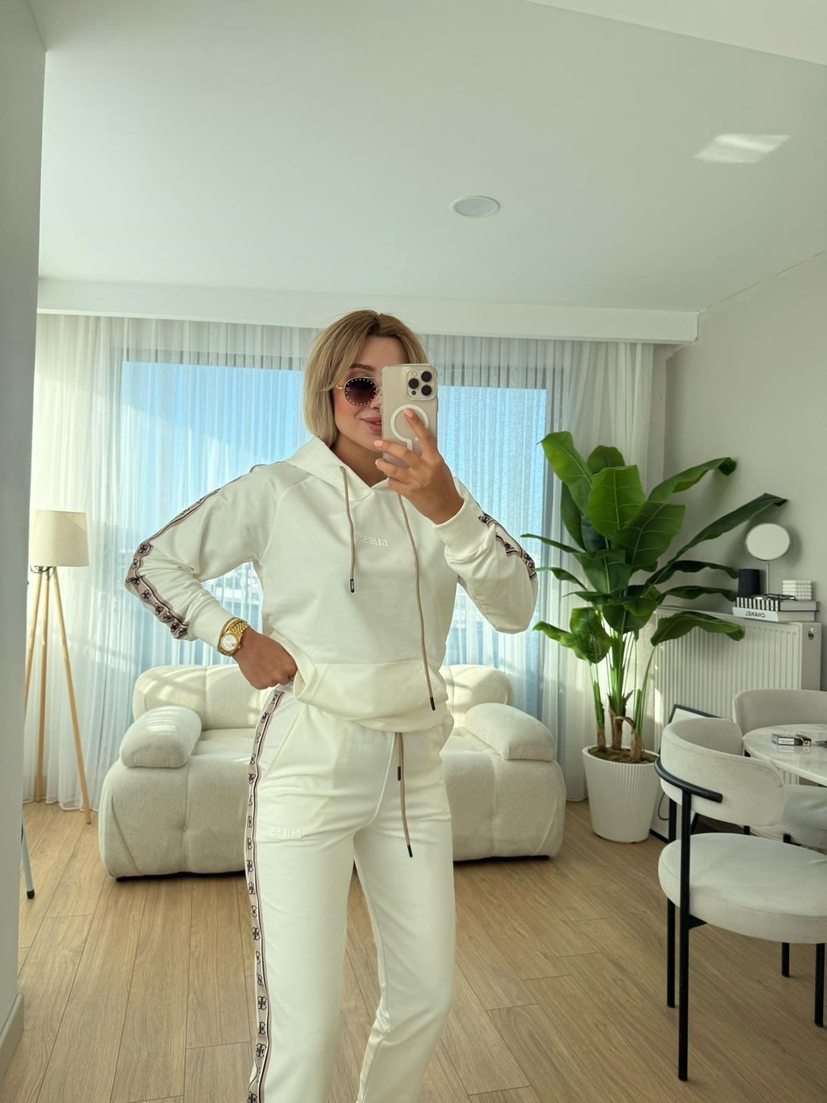 Girl kapşonlu beyaz