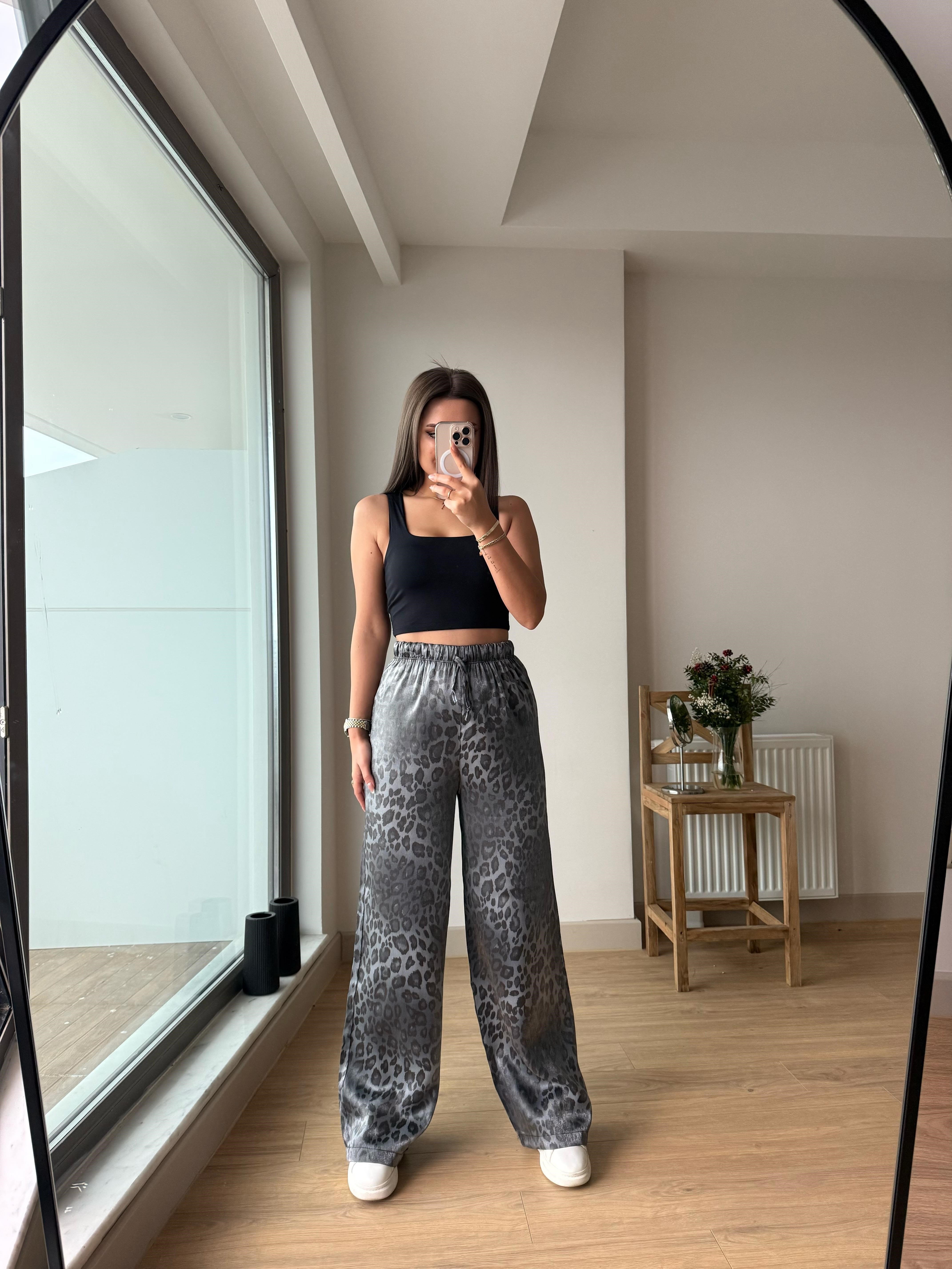 Leopar pantalon gri