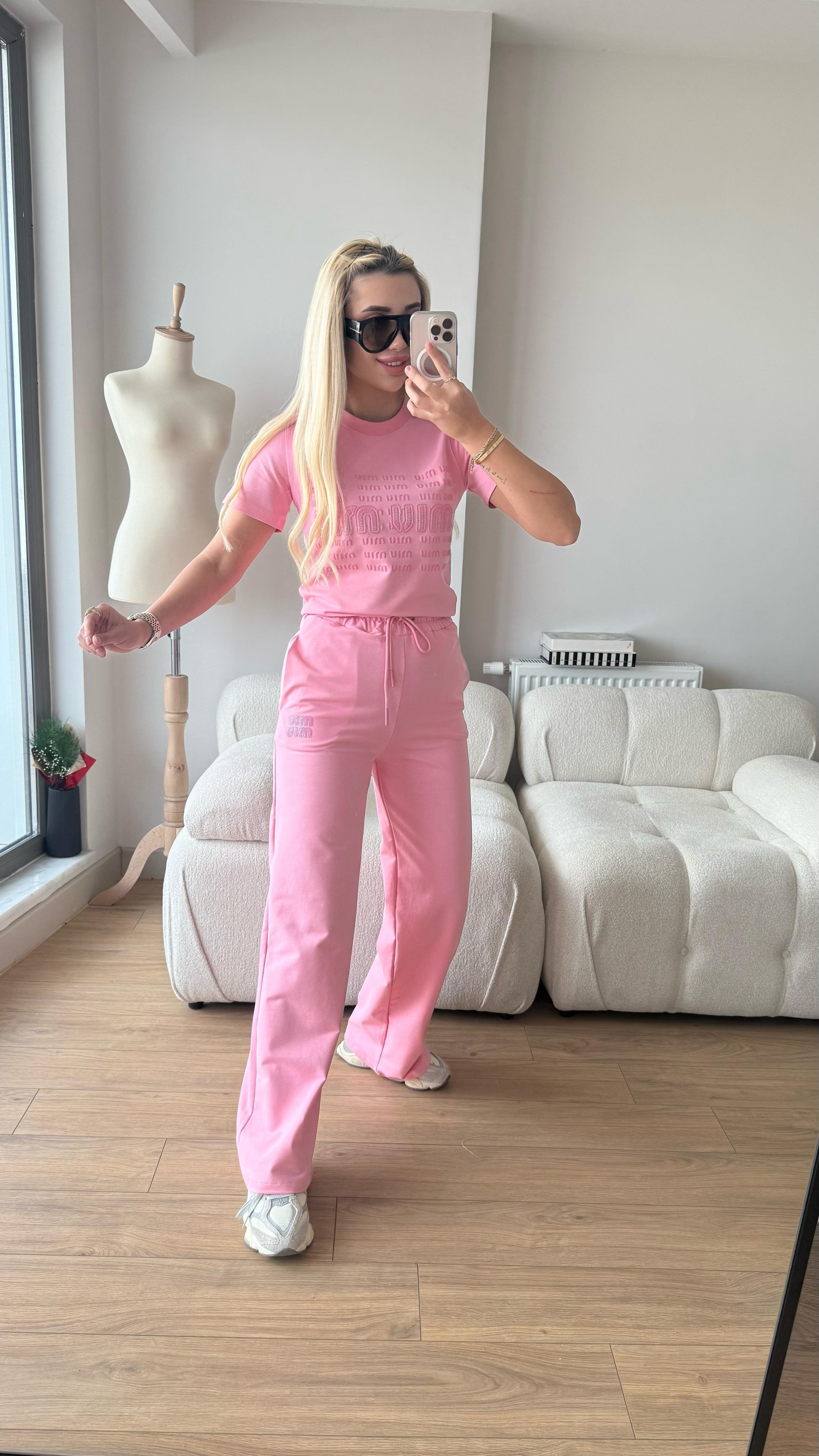 pink takım pembe