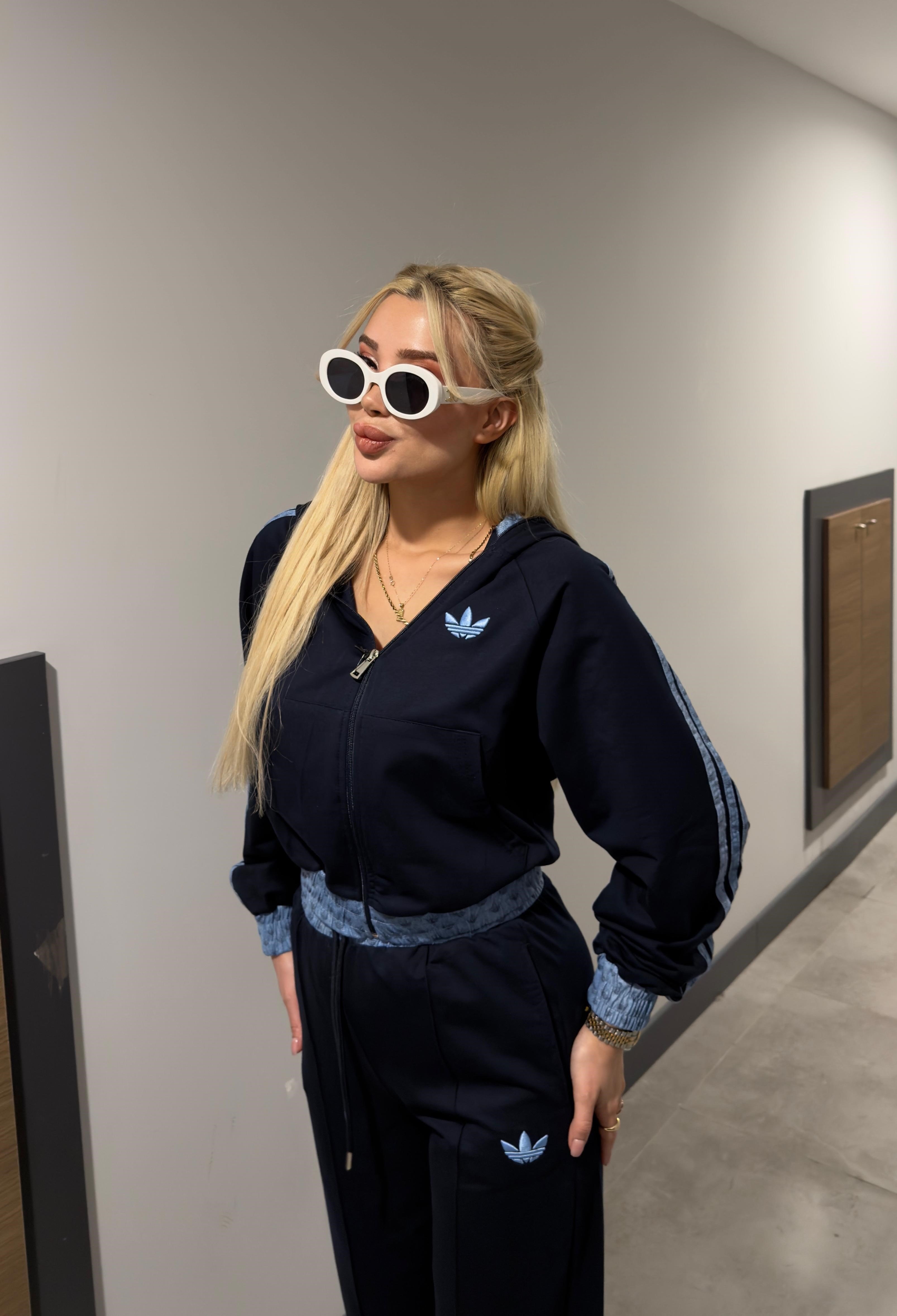 QUEEN TAKIM LACİVERT