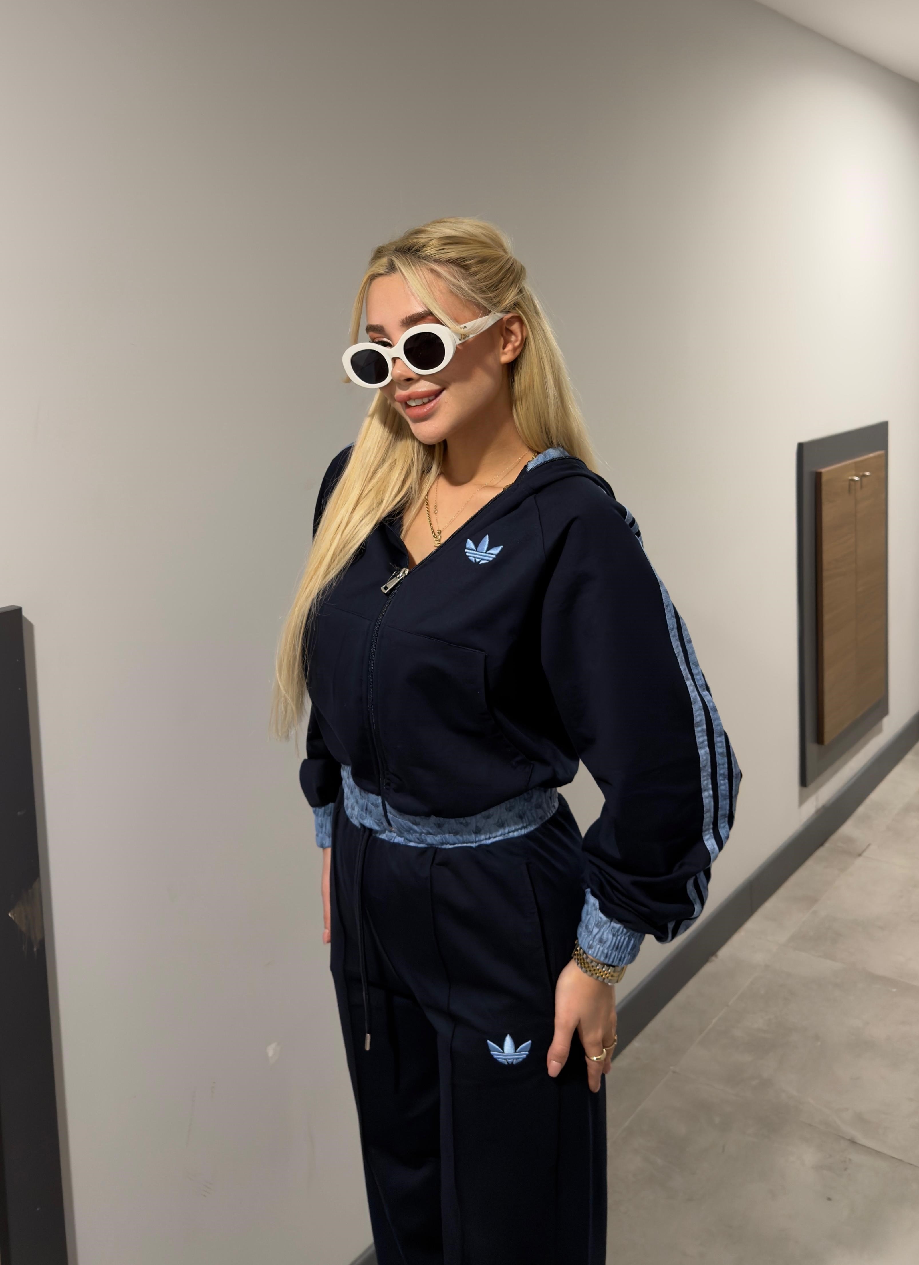 QUEEN TAKIM LACİVERT