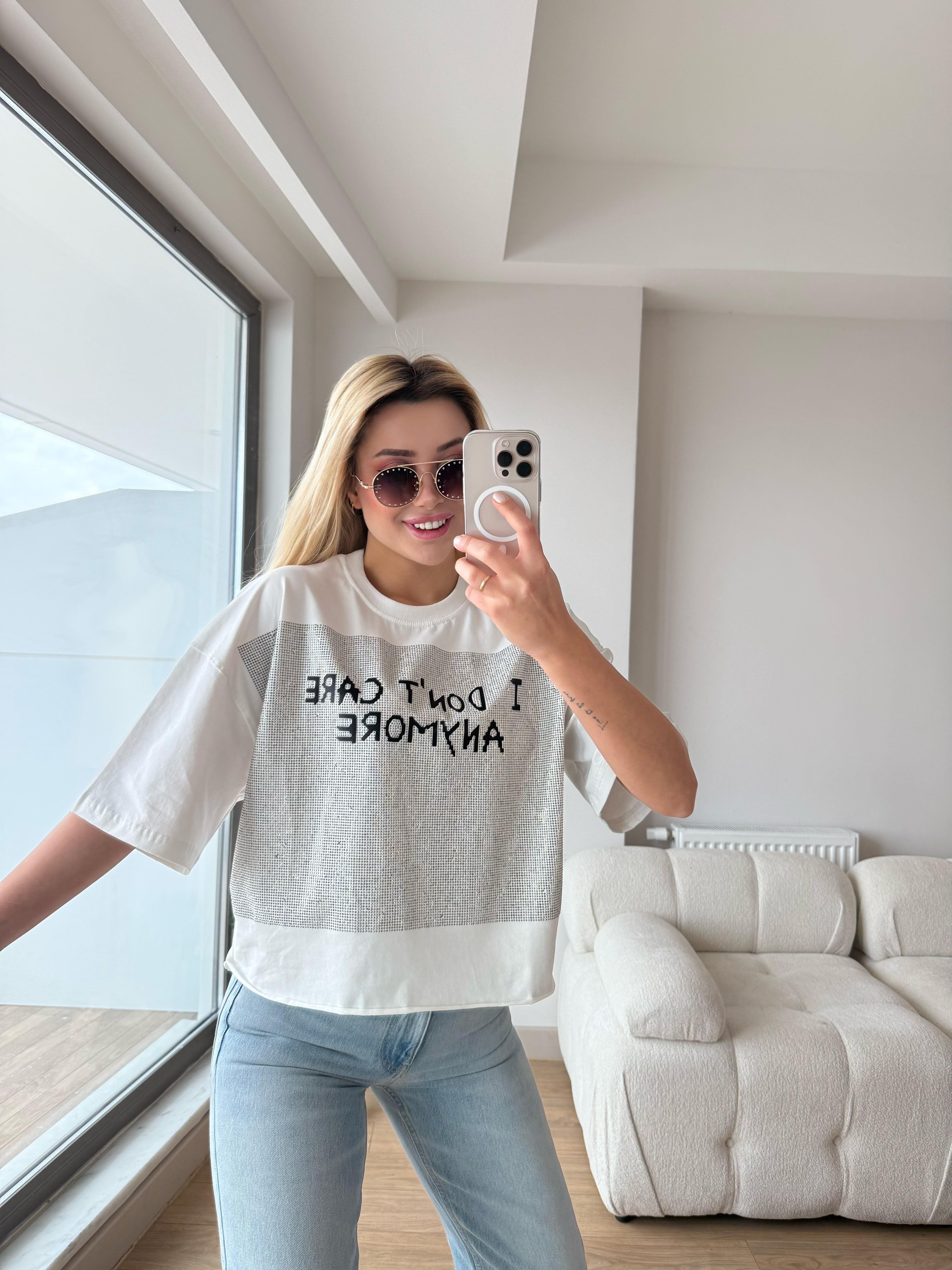 Tasarım taşlı tişört beyaz