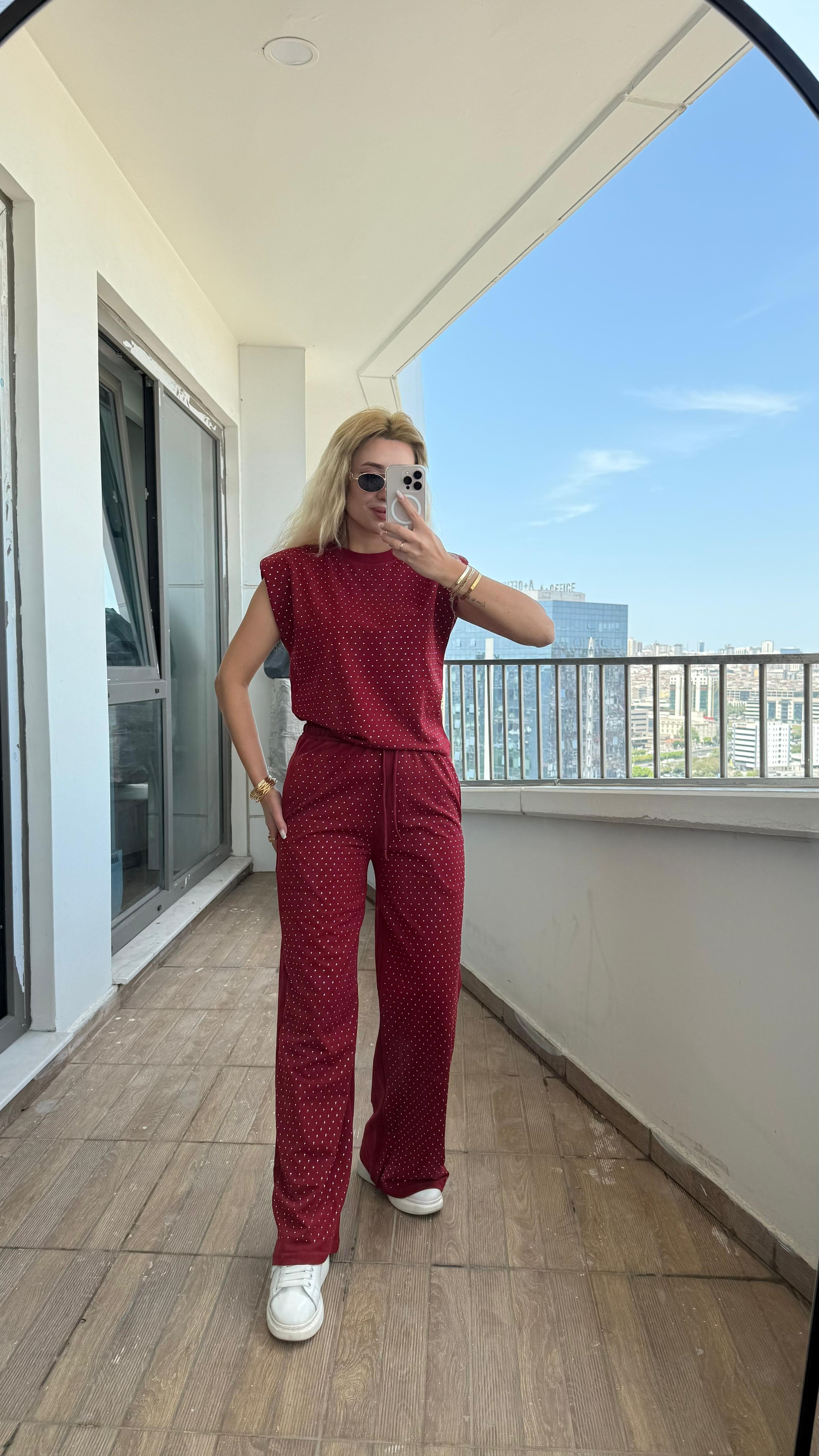 Taşlı tasarım takım bordo