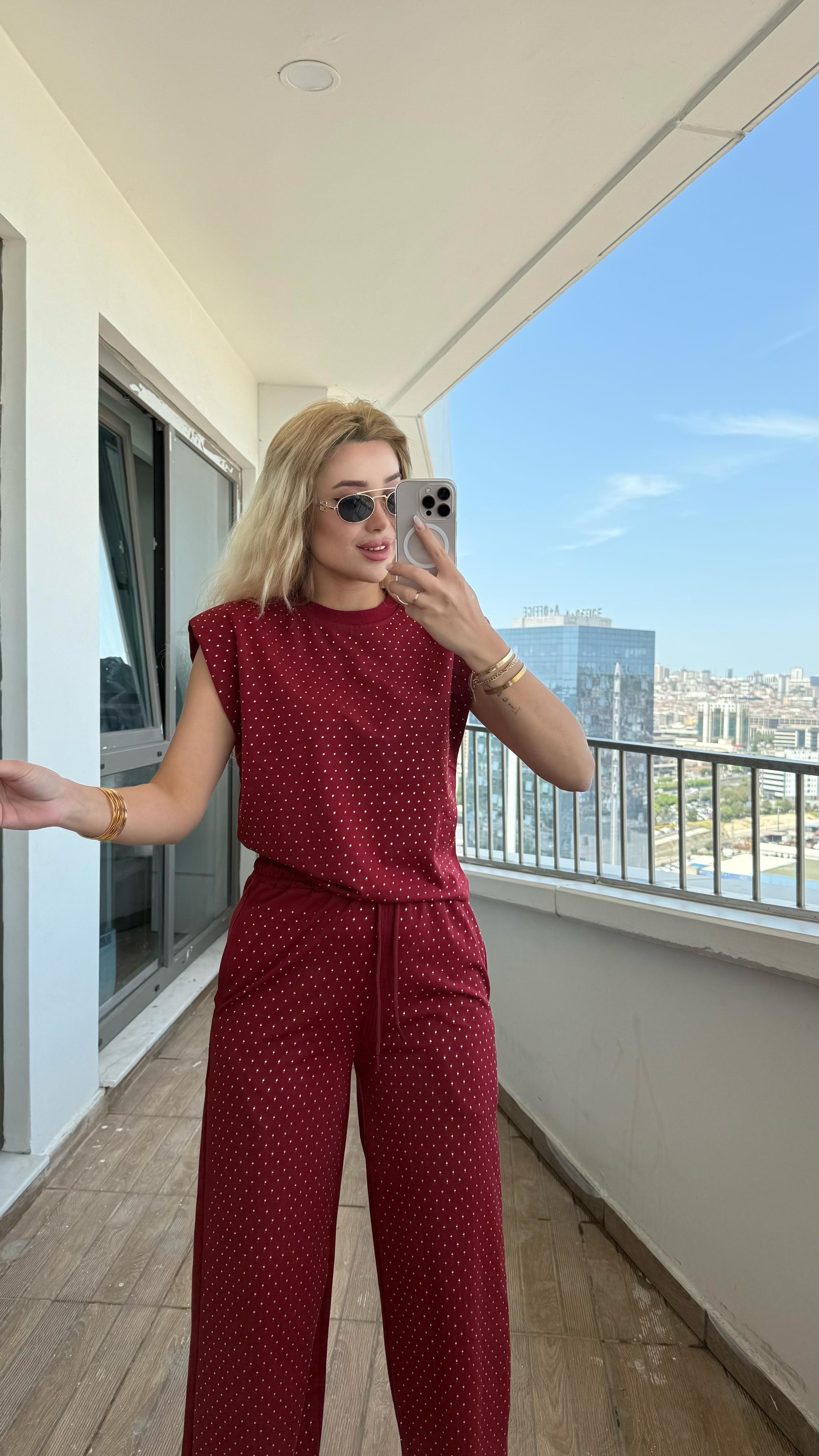 Taşlı tasarım takım bordo