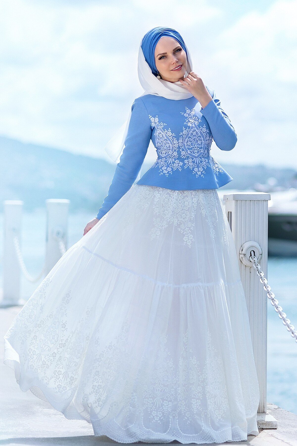 Dream White Çiçek Nakış Desenli Pamuk Vual Kumaş Etek