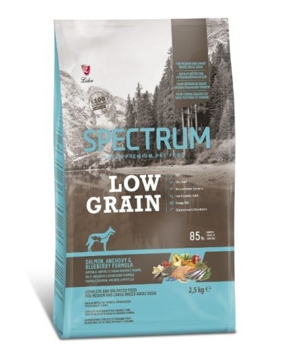 Spectrum Somonlu ve Yaban Mersinli Orta ve Büyük Irk Düşük Tahıllı Yetişkin Köpek Maması 2,5kg