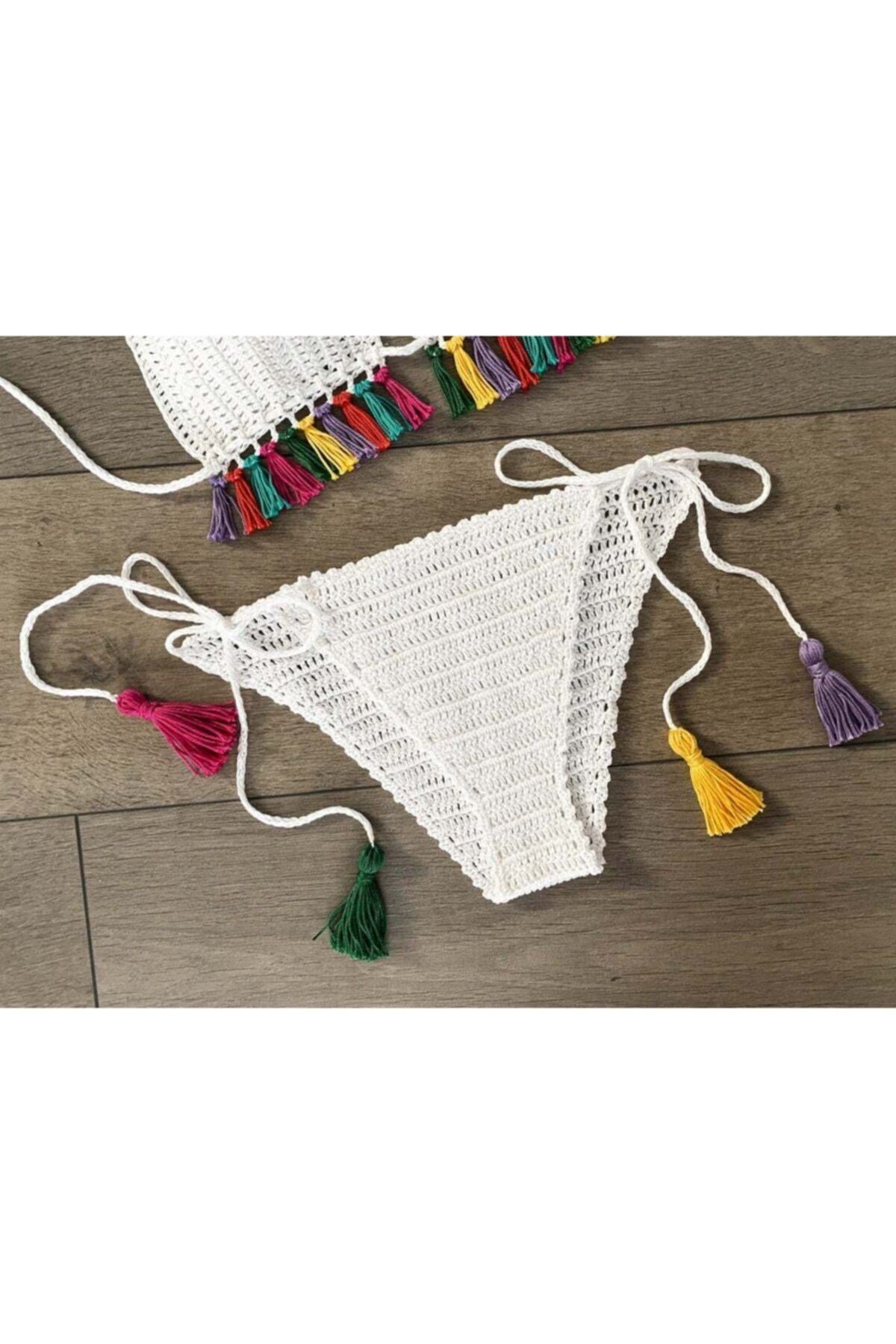 Kadın Beyaz Tığ Örgü Püsküllü Bikini Takımı