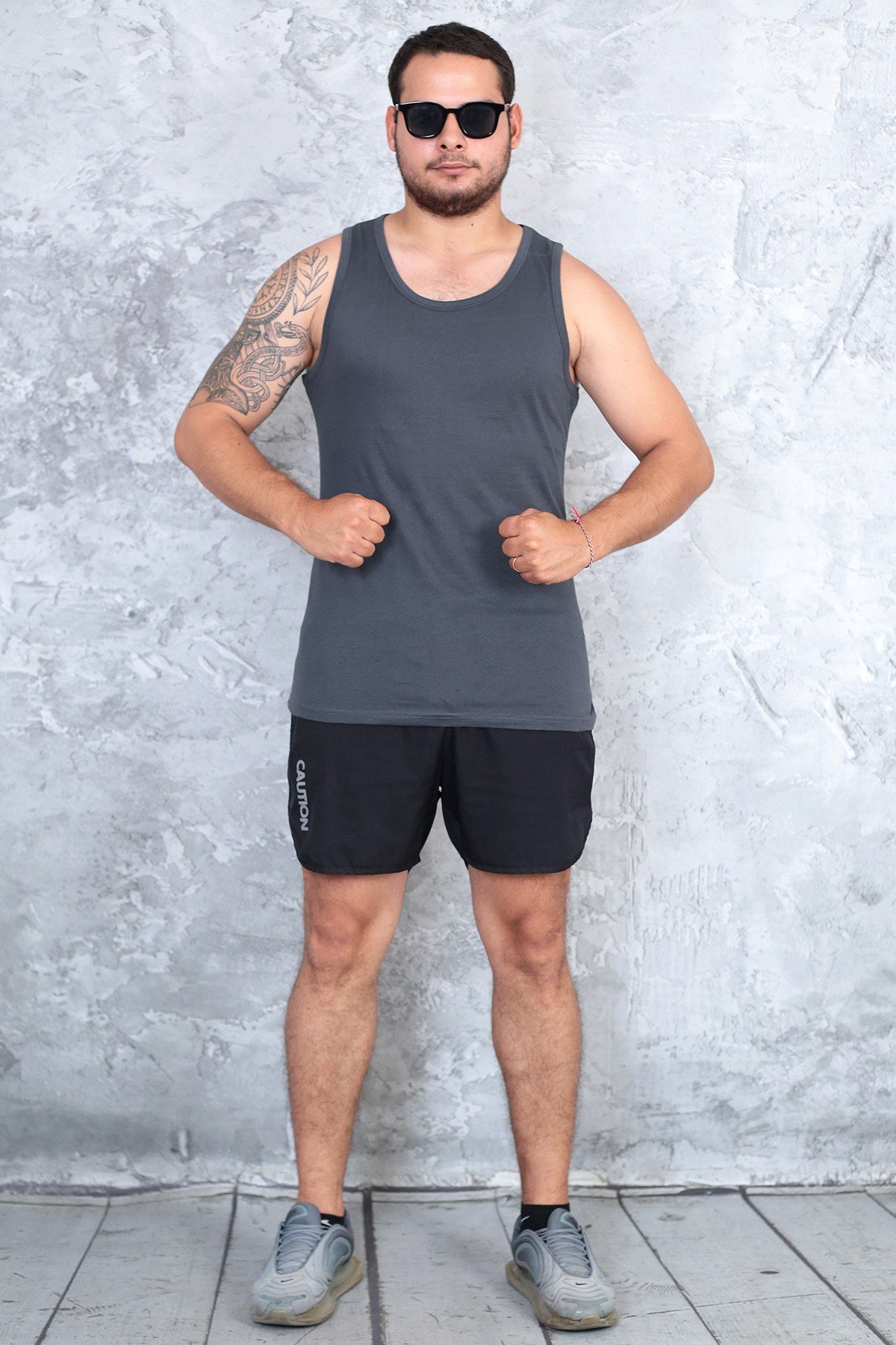 Erkek koyu gri %100 slim fit pamuk penye halter yaka sporcu atlet