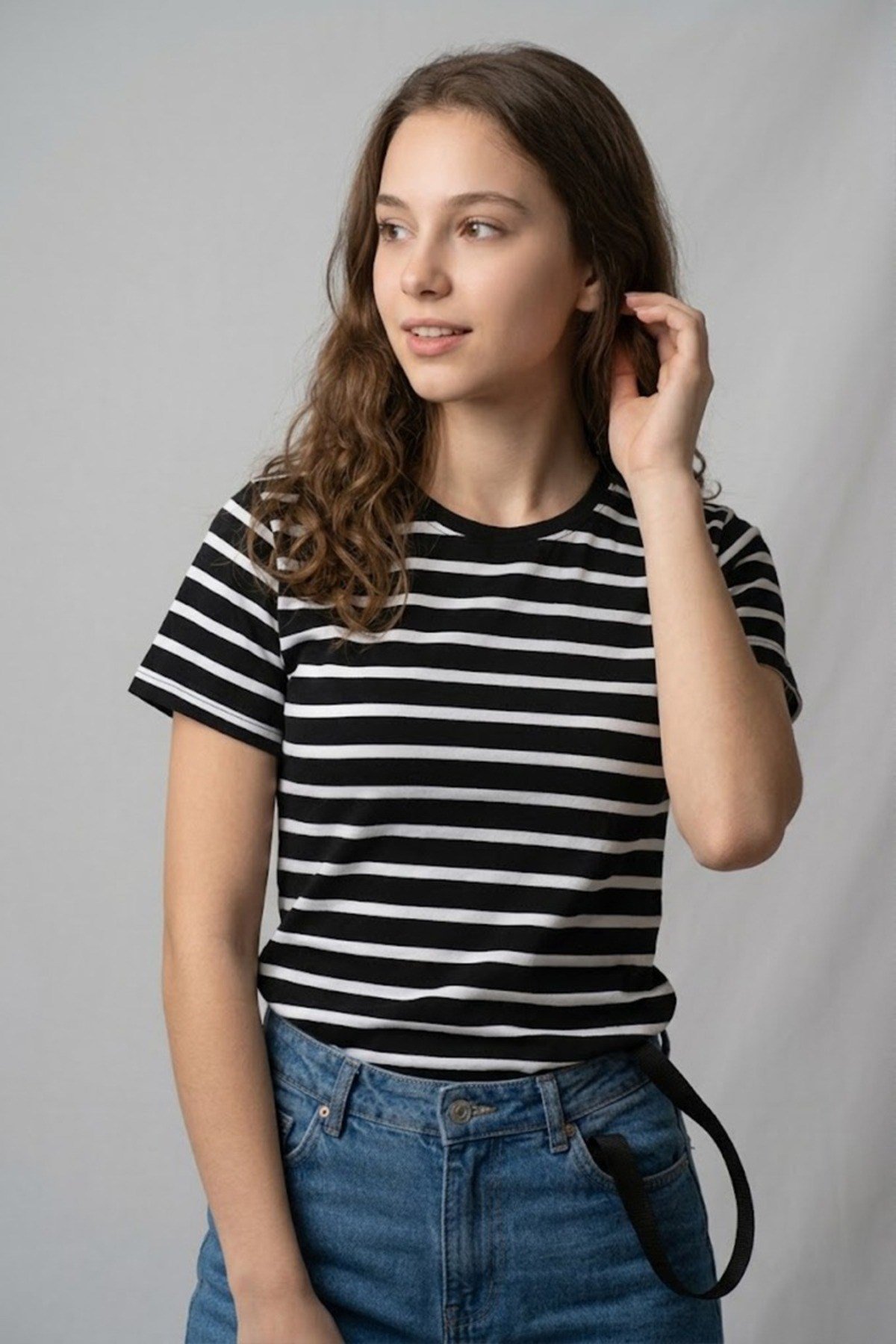 Kadın Slim Fit Dar Kesim Siyah Beyaz Çizgili Kısa Kollu Tişört