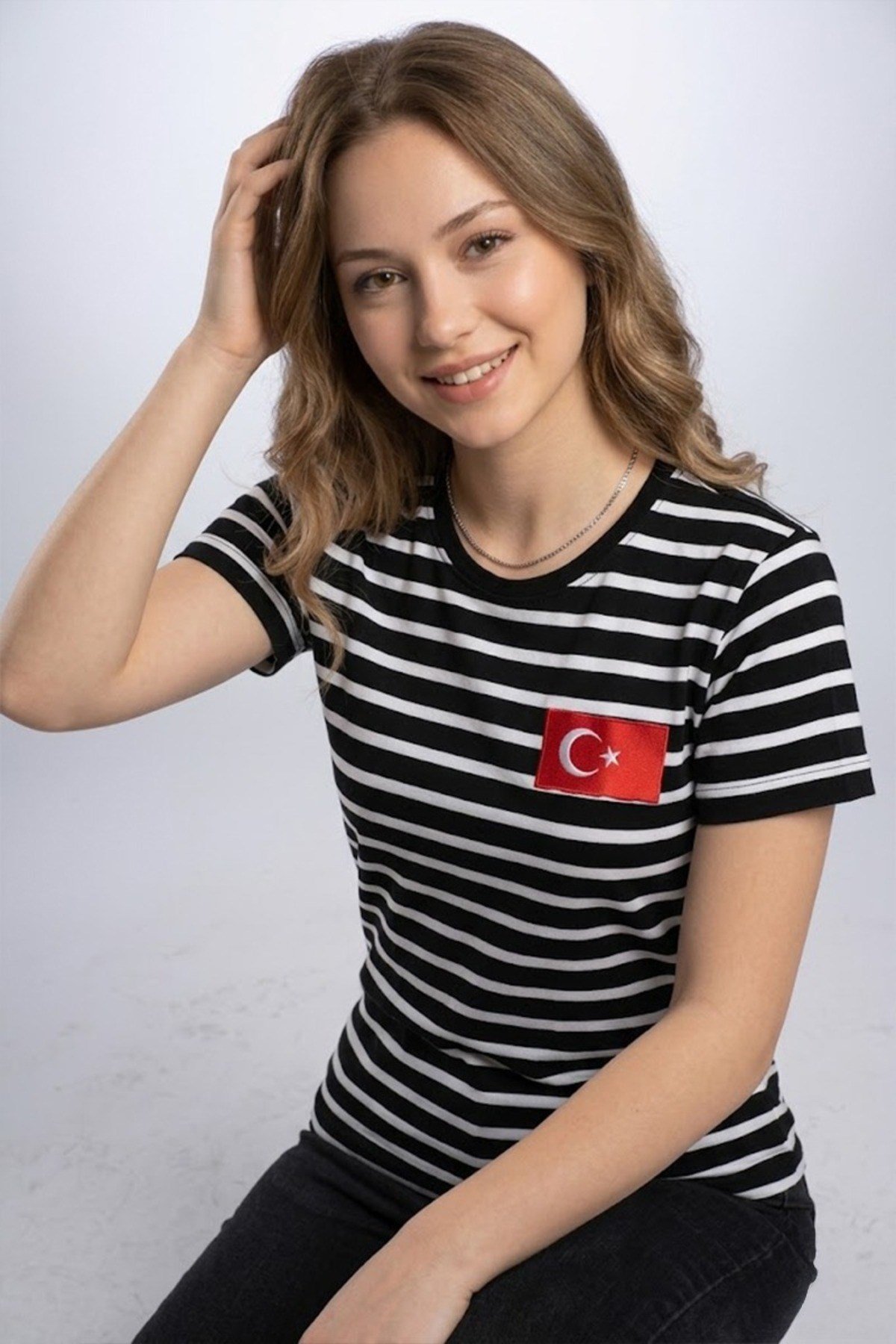 Kadın Slim Fit Dar Kesim Türk Bayrağı Baskılı Siyah Beyaz Çizgili Kısa Kollu Tişört