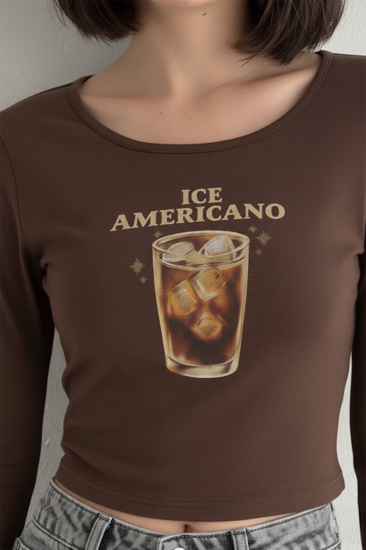 Kahverengi Ice Americano Kahve Baskılı Uzun Kollu Crop