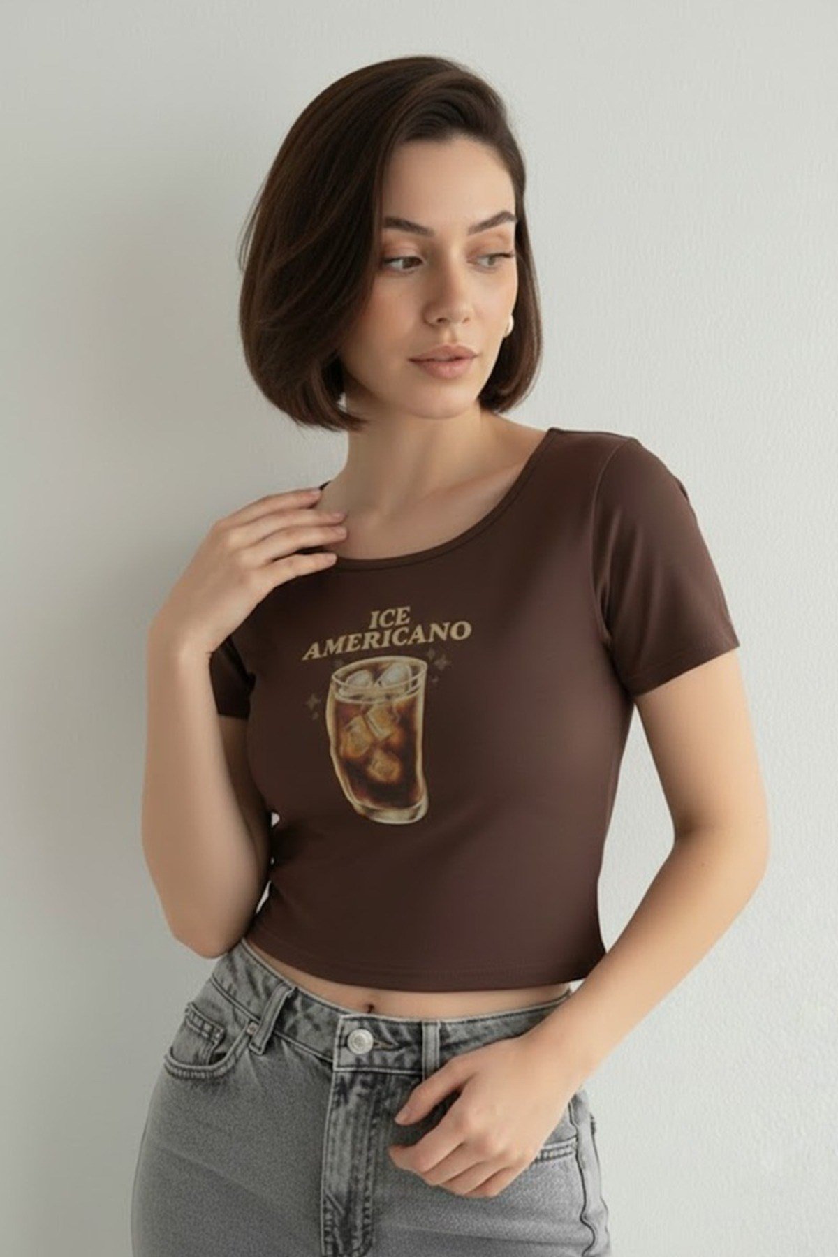 Kahverengi Ice Americano Kahve Baskılı Kısa Kollu Crop