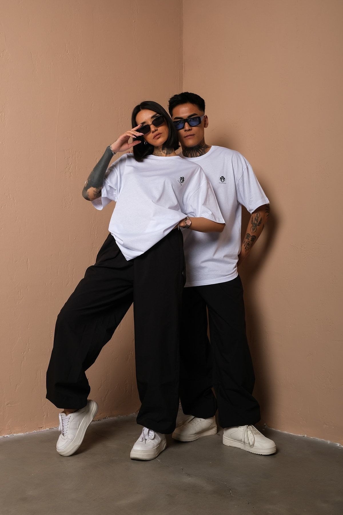 Unisex Beyaz Oversize Chill Vibes Baskılı Techno Tişört
