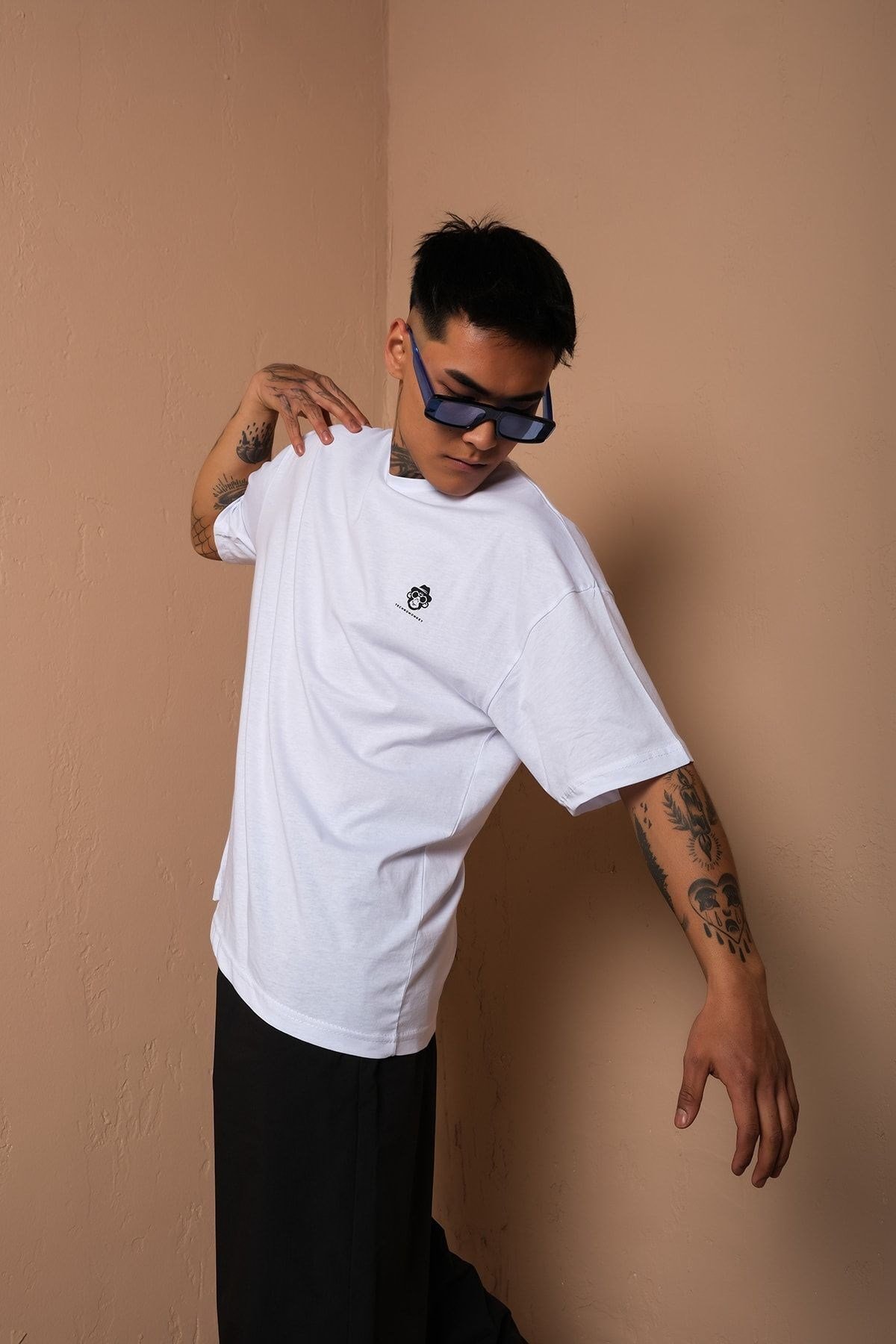 Unisex Beyaz Oversize Chill Vibes Baskılı Techno Tişört