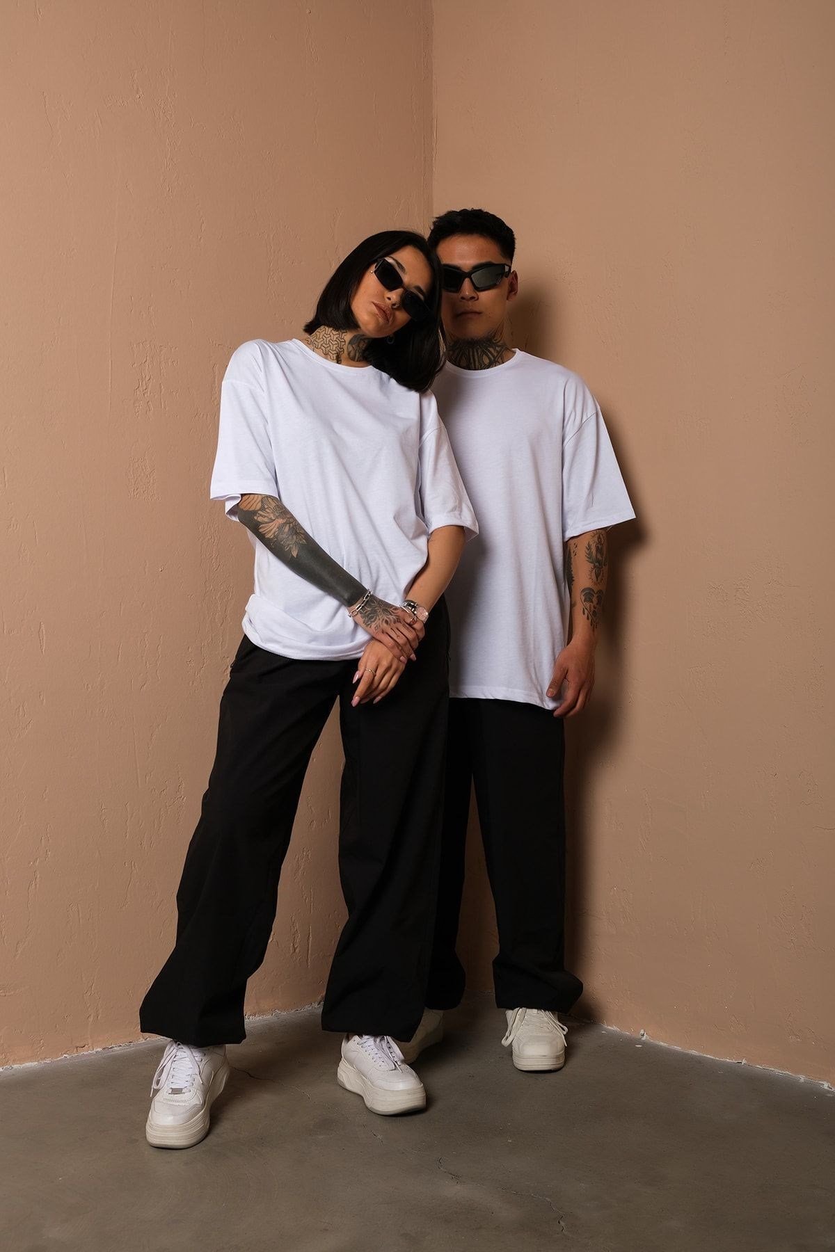 Unisex Beyaz Oversize Rave All Night Baskılı Techno Tişört