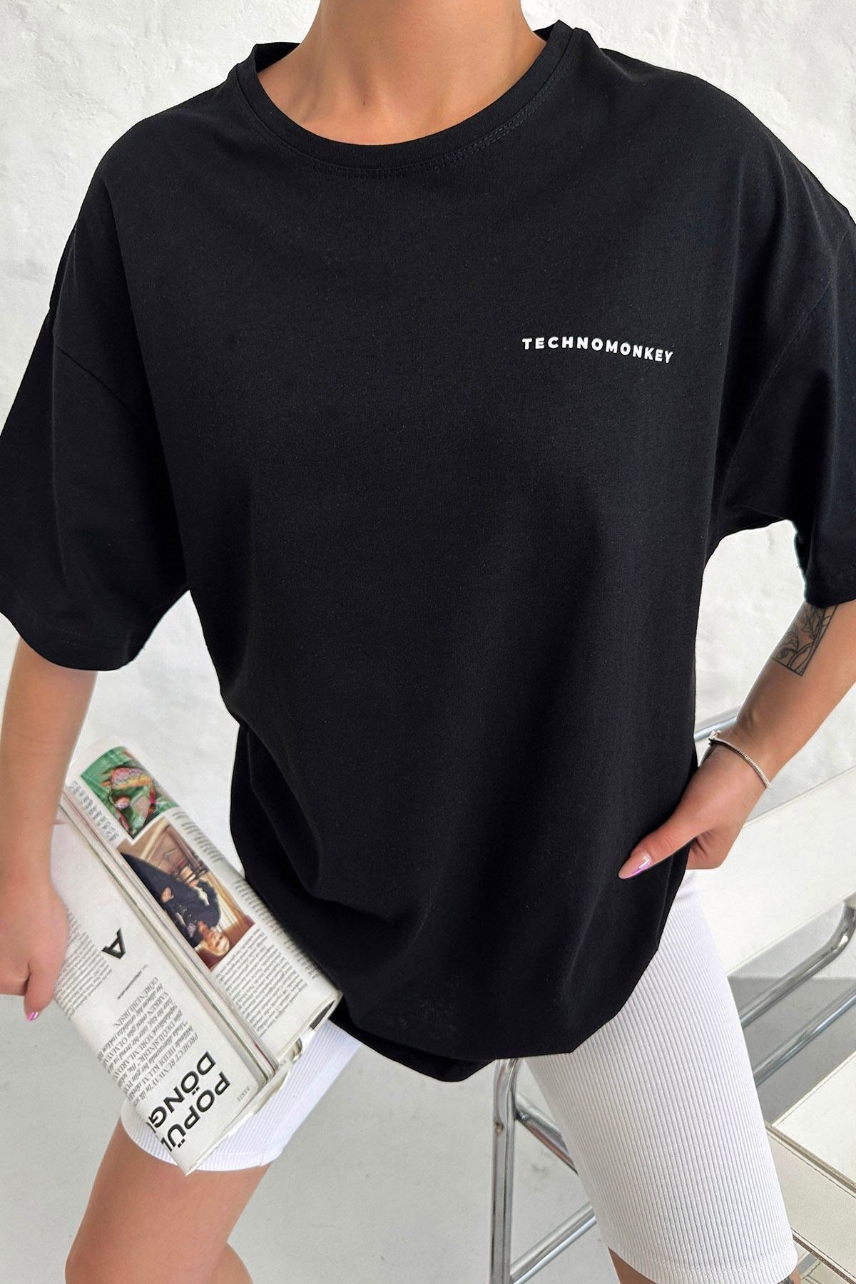 Unisex Siyah Oversize Halı Kilim Travel Desenli Techno Tişört