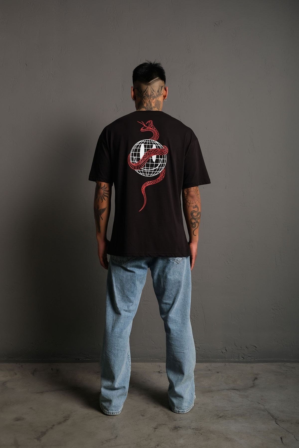 Unisex Siyah Oversize Yılan Baskılı T-shirt