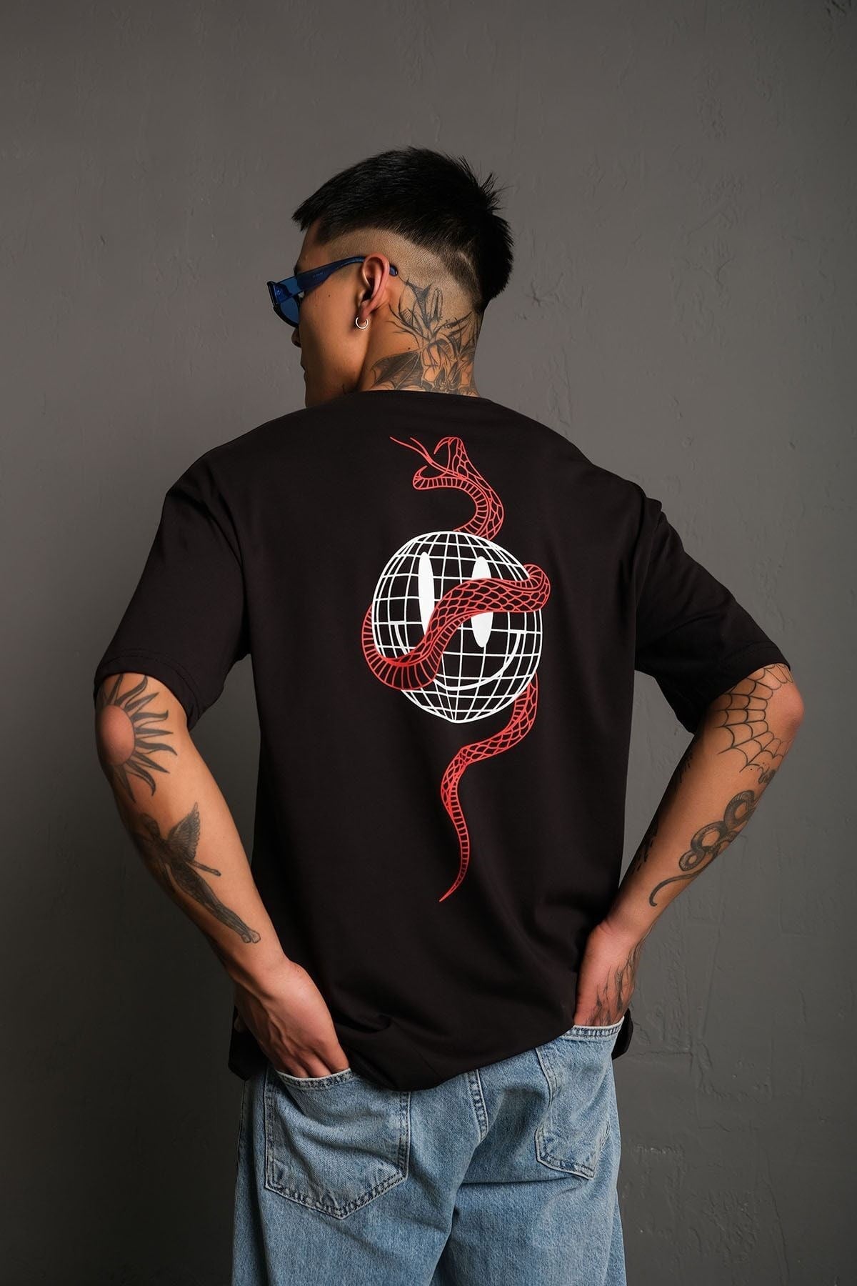 Unisex Siyah Oversize Yılan Baskılı T-shirt