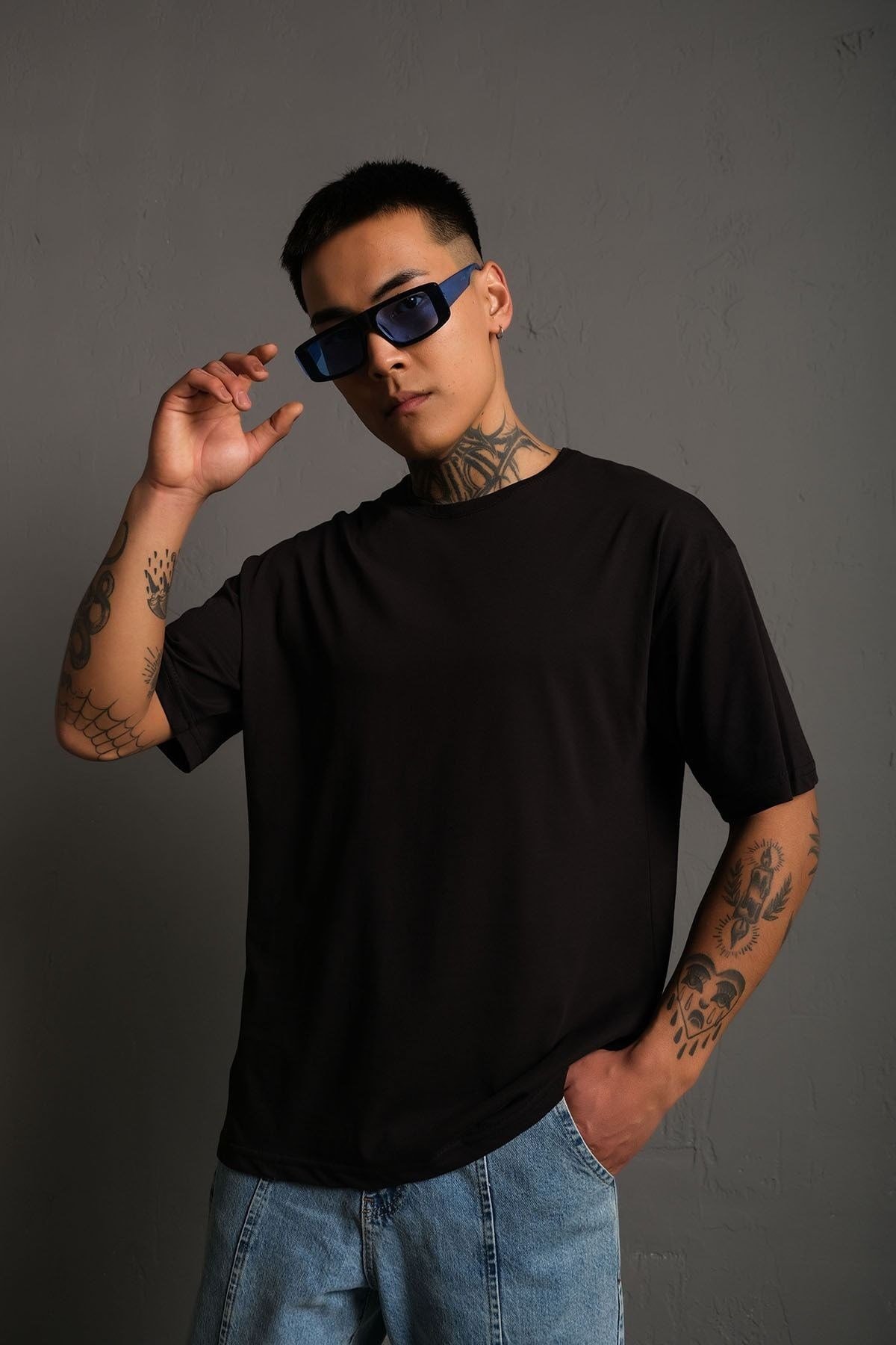 Unisex Siyah Oversize Yılan Baskılı T-shirt
