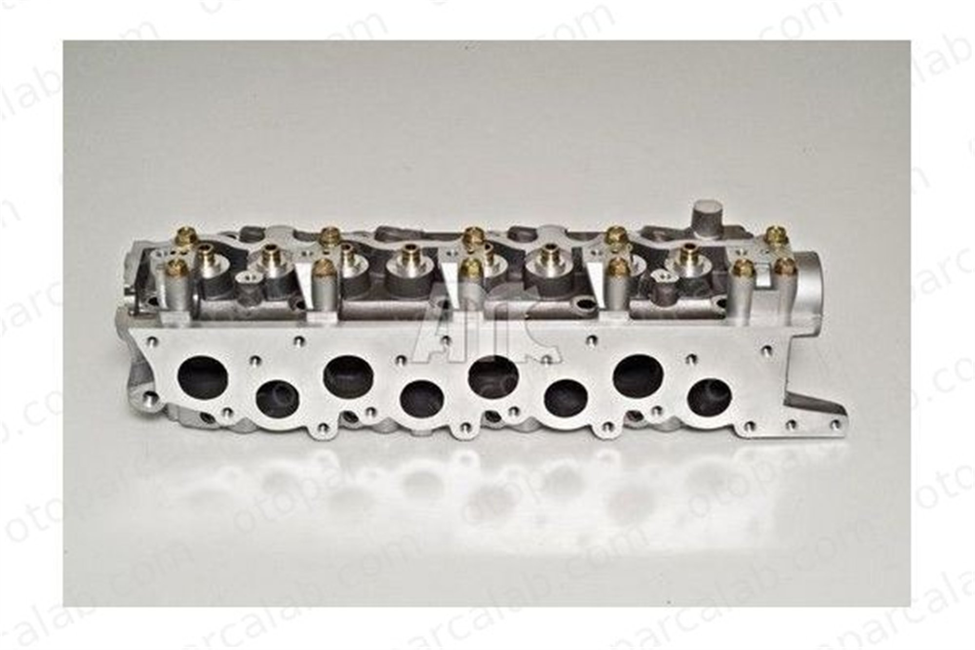 ASAHI LP62500C Silindir Kapağı MITSUBISHI L200 HYUNDAI H-1 / STAREX Minibüs/Otobüs LP62500C 908513