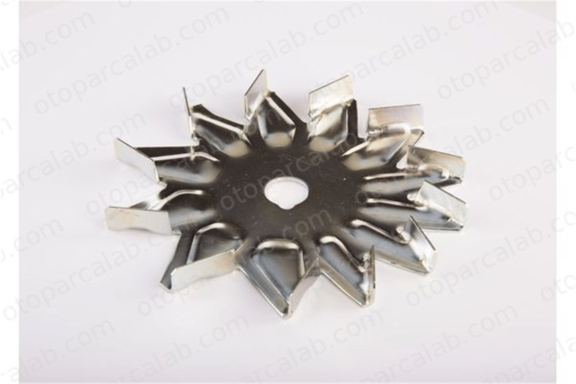 BOSCH 1 126 610 070 Alternatör Fanı OPEL FRONTERA A FRONTERA A Sport 60500476 60800415
