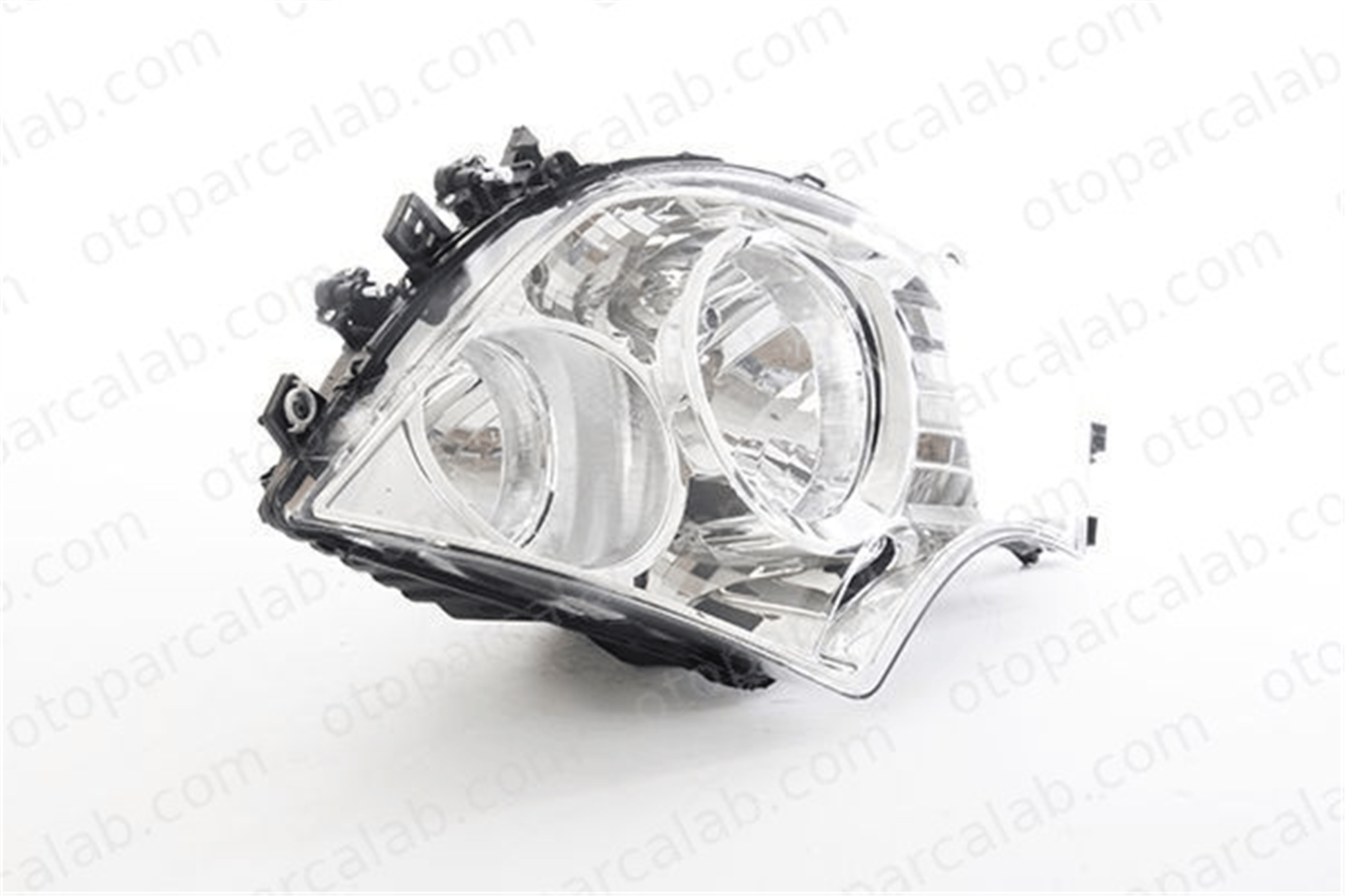 BSG 01-800-036 Far Sol MERCEDES-BENZ AROCS ACTROS MP4 / MP5 A9608200439