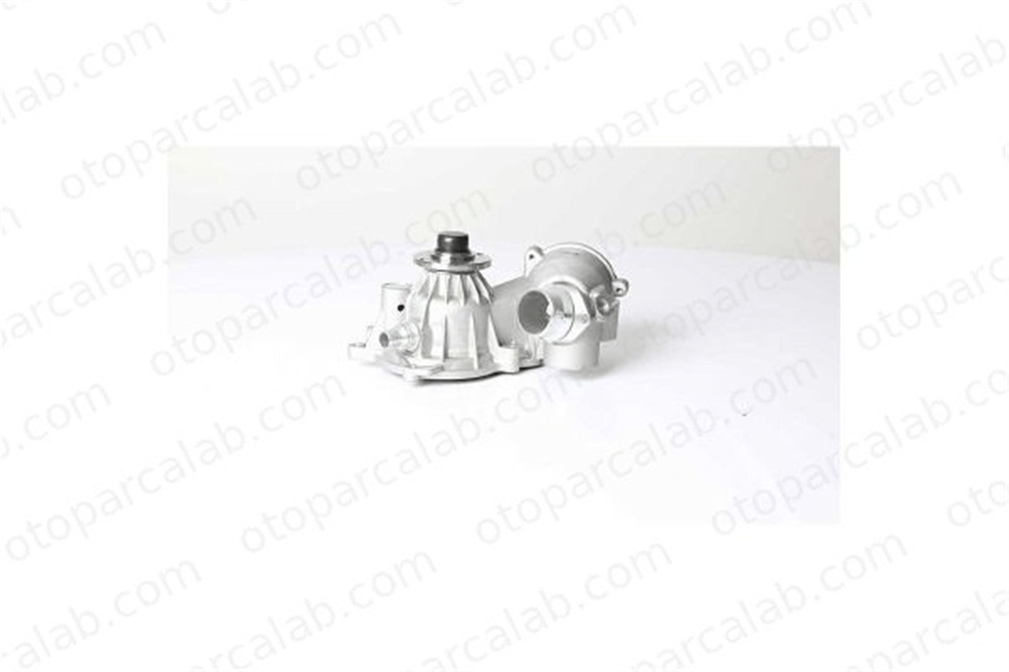 BSG 15-500-010 Devirdaim Su Pompası BMW 7 X5 11517586781 11517524551