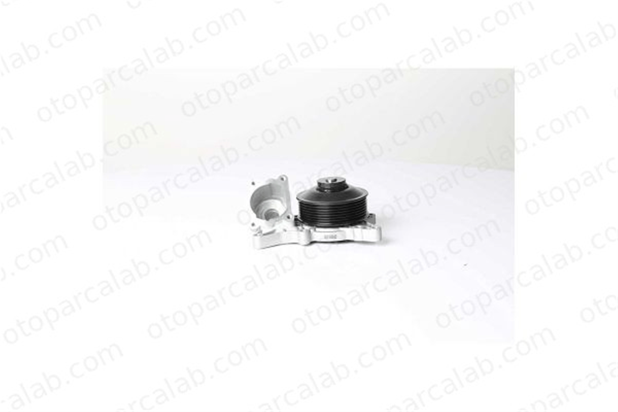 BSG 15-500-025 Devirdaim Su Pompası BMW 5 Gran Turismo 7 11518516435 11517823428