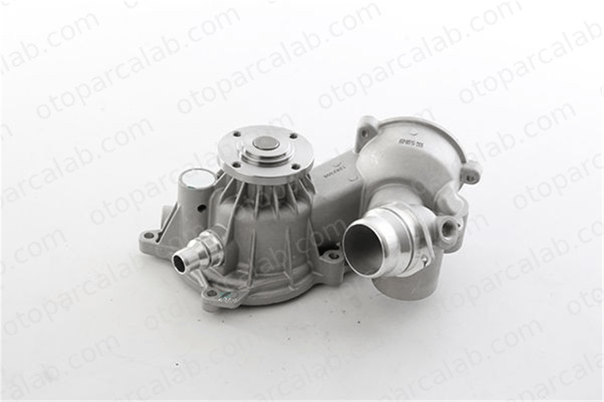 BSG 15-500-055 Devirdaim Su Pompası BMW 5 7 11517586779 T2280