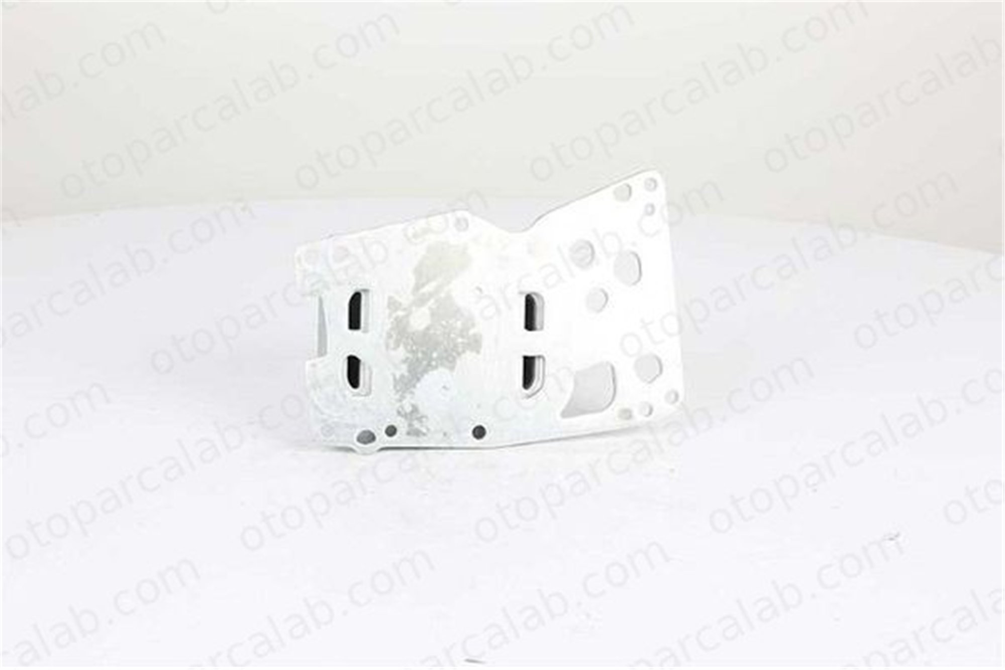 BSG 15-506-014 Motor Yağ Soğutucu BMW 7 5 11428510855 8510855