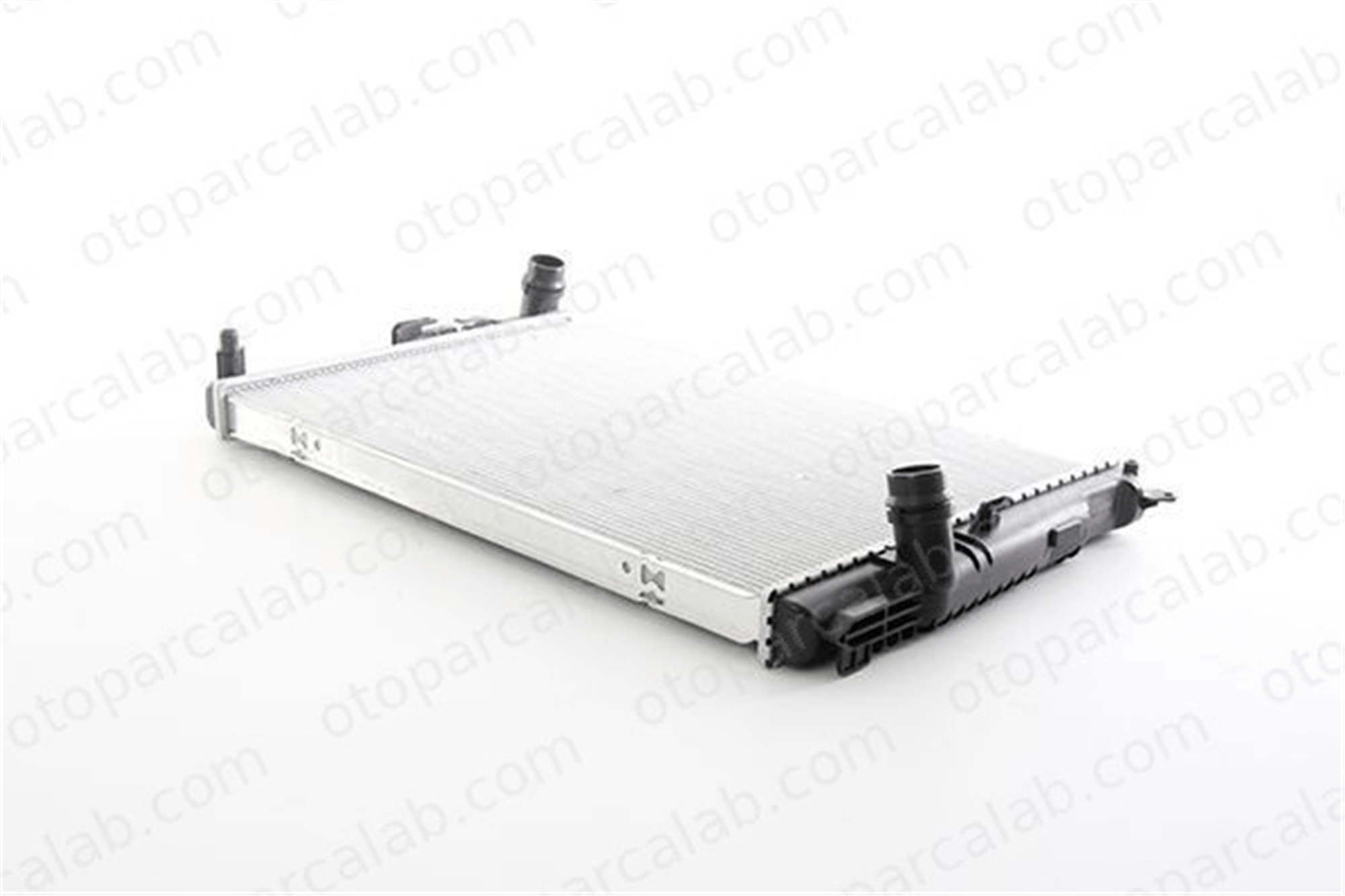 BSG 15-520-045 Su Radyatörü BMW X3 X4 1330T8 51780706
