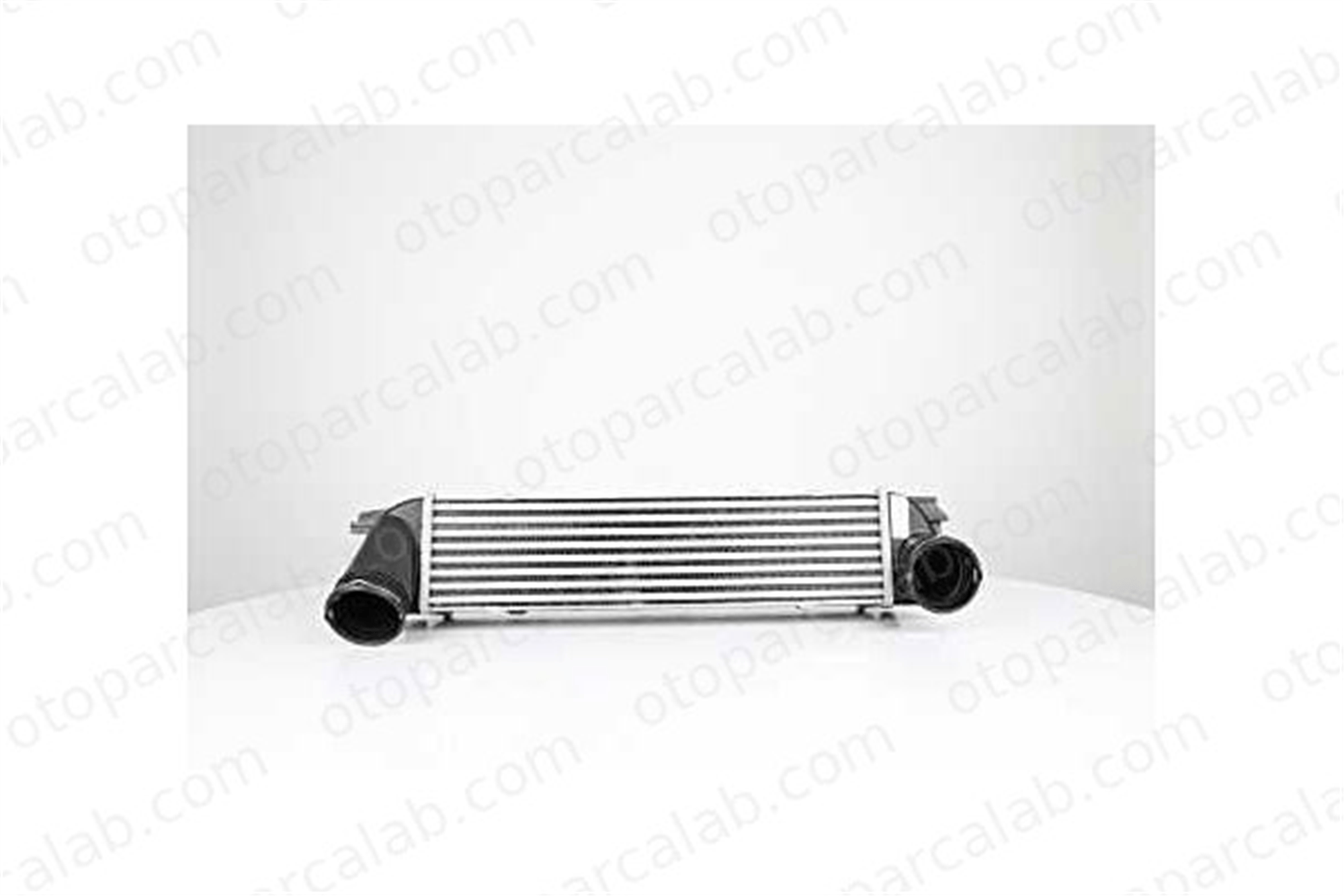 BSG 15-535-009 Turbo Radyatörü BMW 3 3 Coupe 17517800682