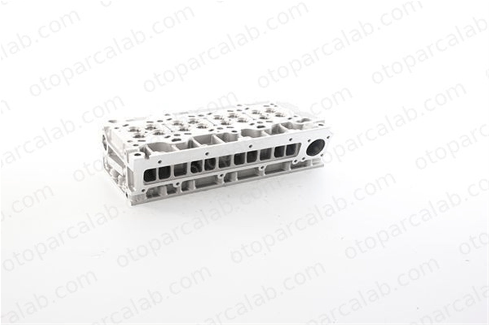 BSG 25-110-008 Silindir Kapağı IVECO DAILY IV Panelvan/Van DAILY IV Platform şasi 504378075 1609096080