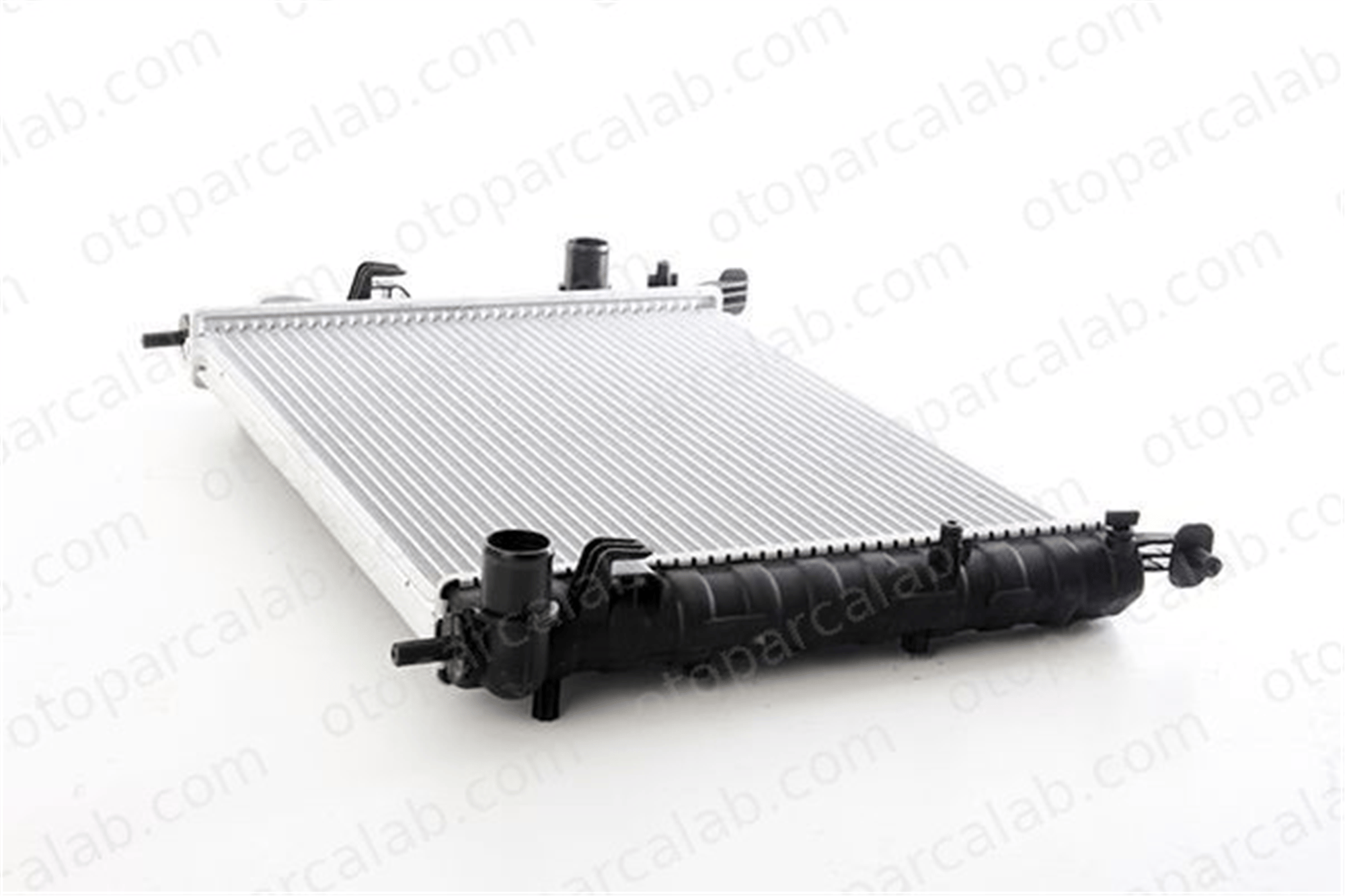 BSG 25-520-026 Su Radyatörü FIAT SIENA STRADA Pick-up A0995006903 51718122