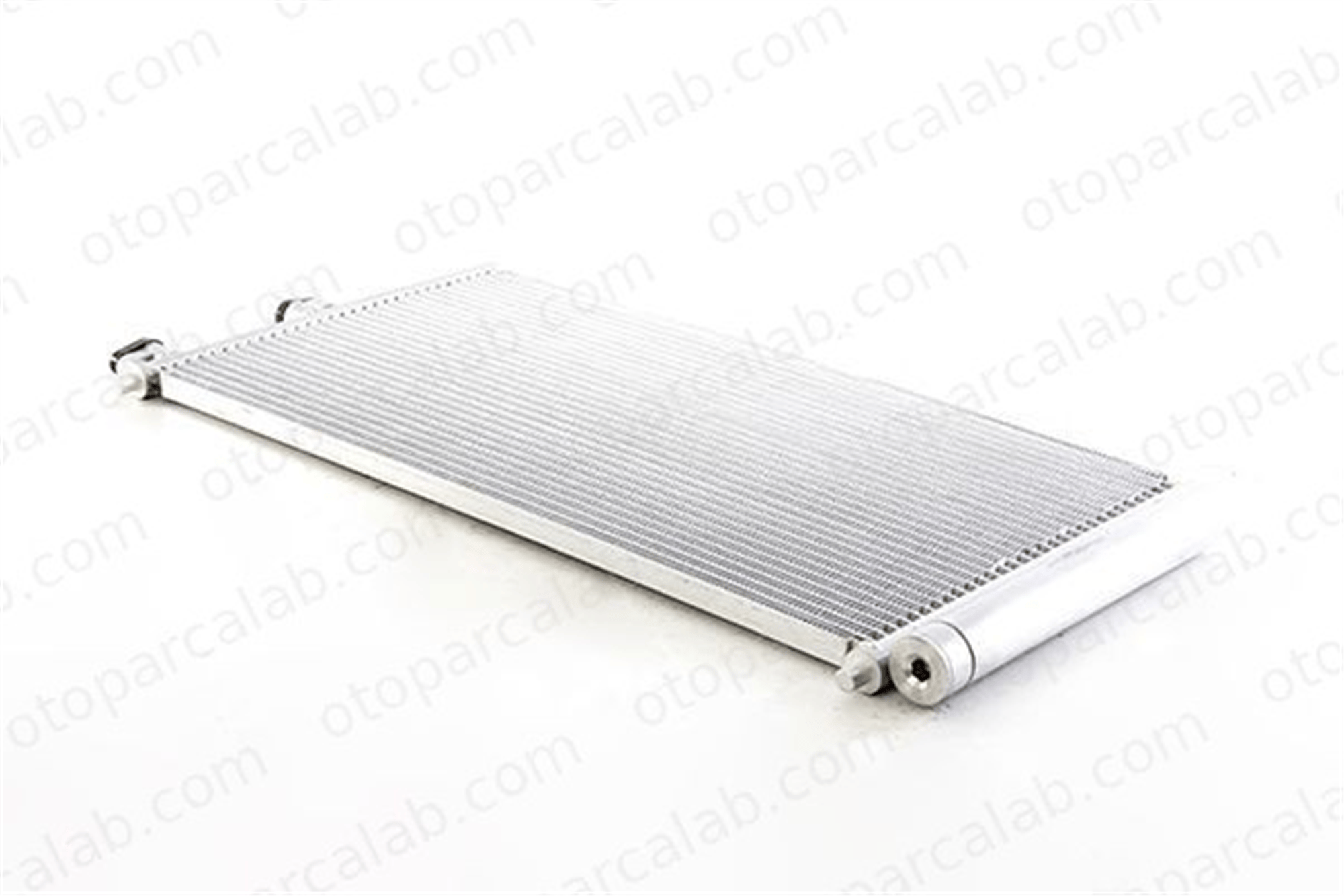 BSG 25-525-005 Klima Radyatörü LANCIA YPSILON FIAT IDEA 51804991 46820833