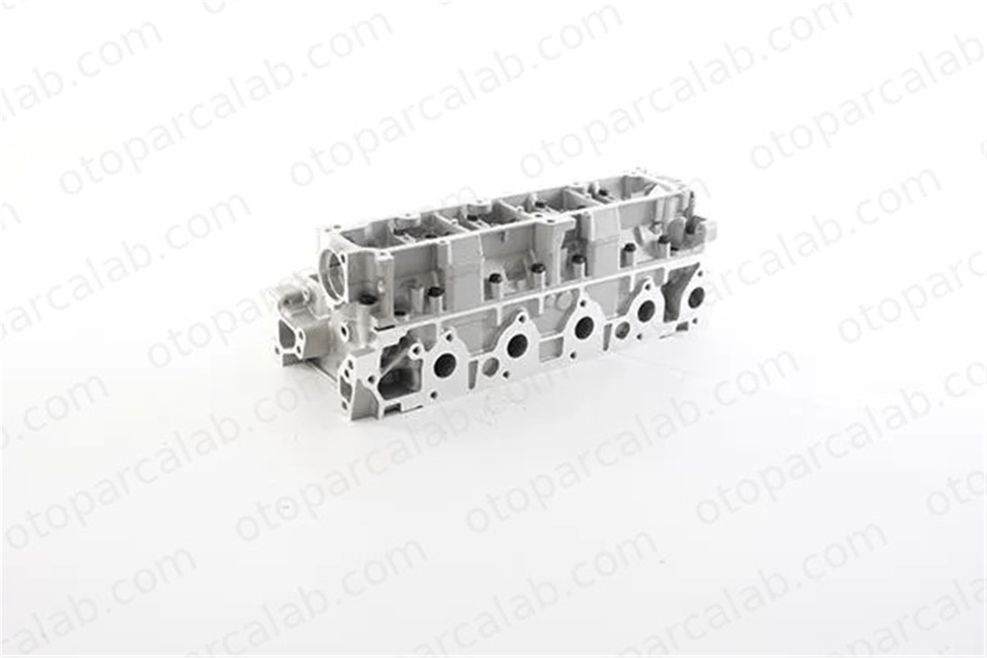 BSG 30-110-009 Silindir Kapağı FORD FOCUS III CITROËN BERLINGO MULTISPACE AV6Q6C032AA 200HS