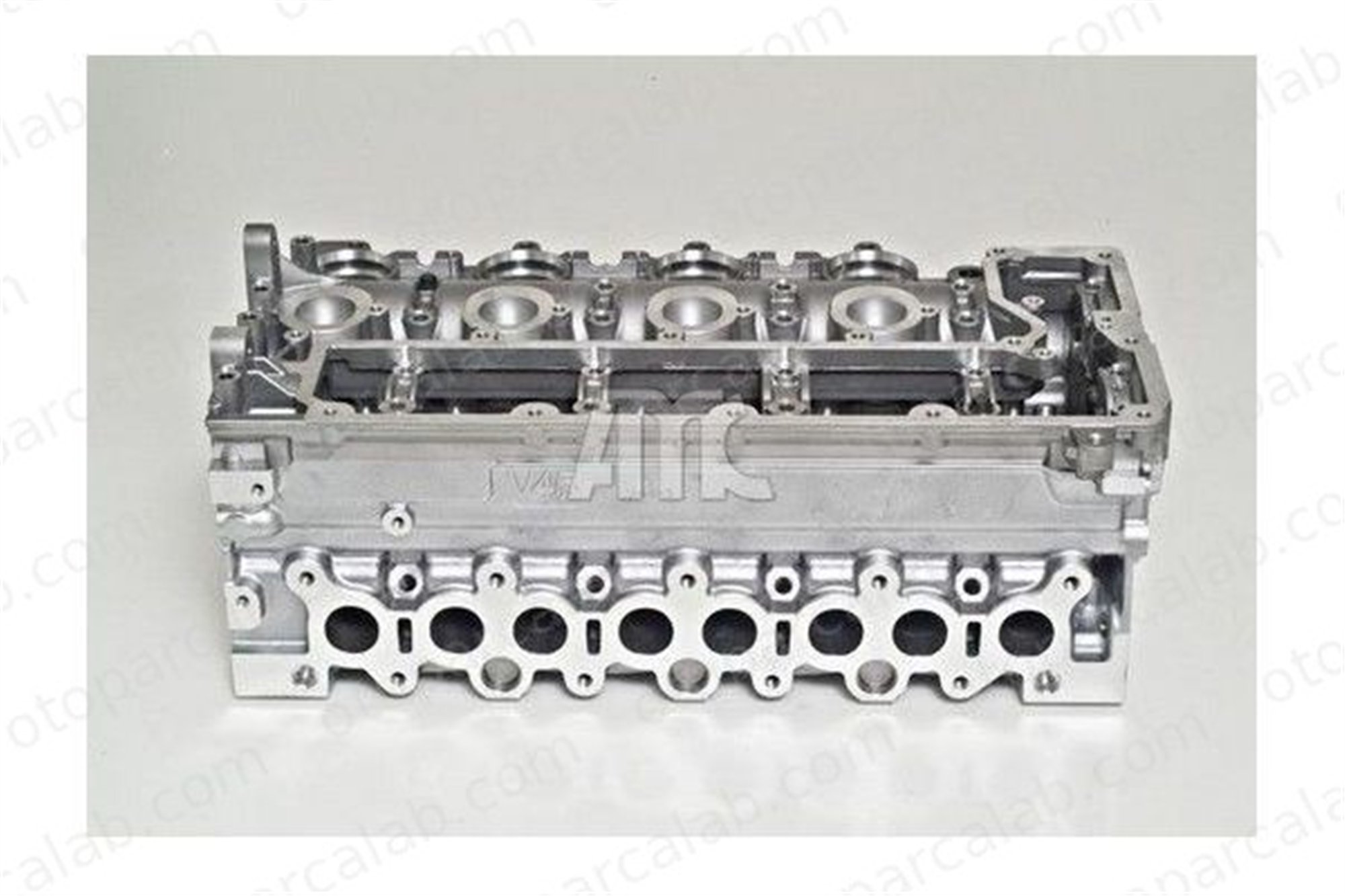 BSG 30-110-010 Silindir Kapağı PEUGEOT EXPERT TEPEE CITROËN C4 Coupe 3M5Q6C032BA 200EF