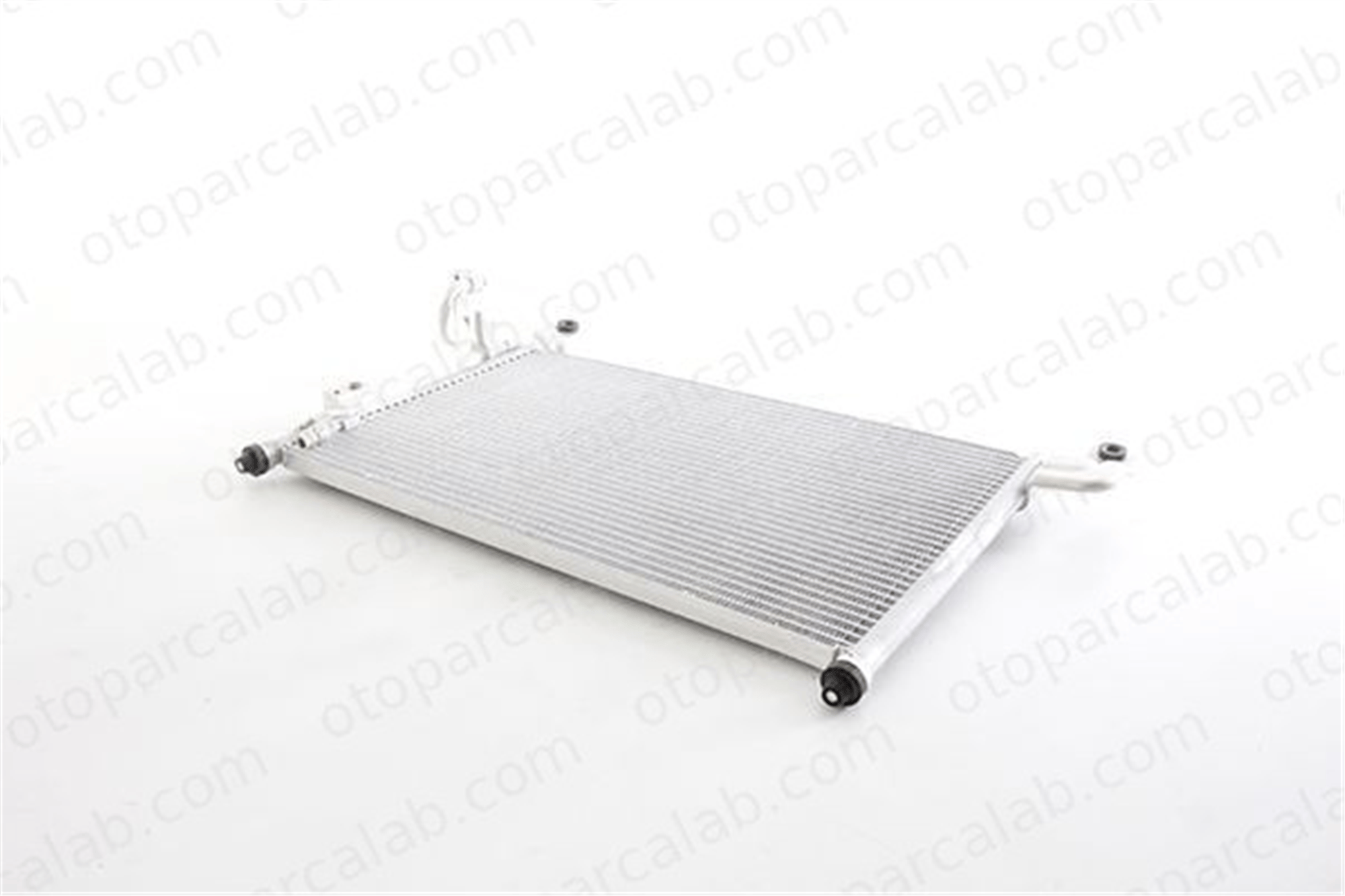 BSG 30-525-032 Klima Radyatörü FORD RANGER MAZDA B-SERIE 3636303 3871793