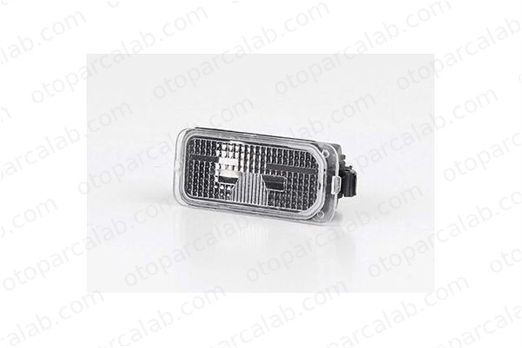 BSG 30-818-002 Plaka Lambası FORD S-MAX C-MAX II 6M2A13550AC 5105886