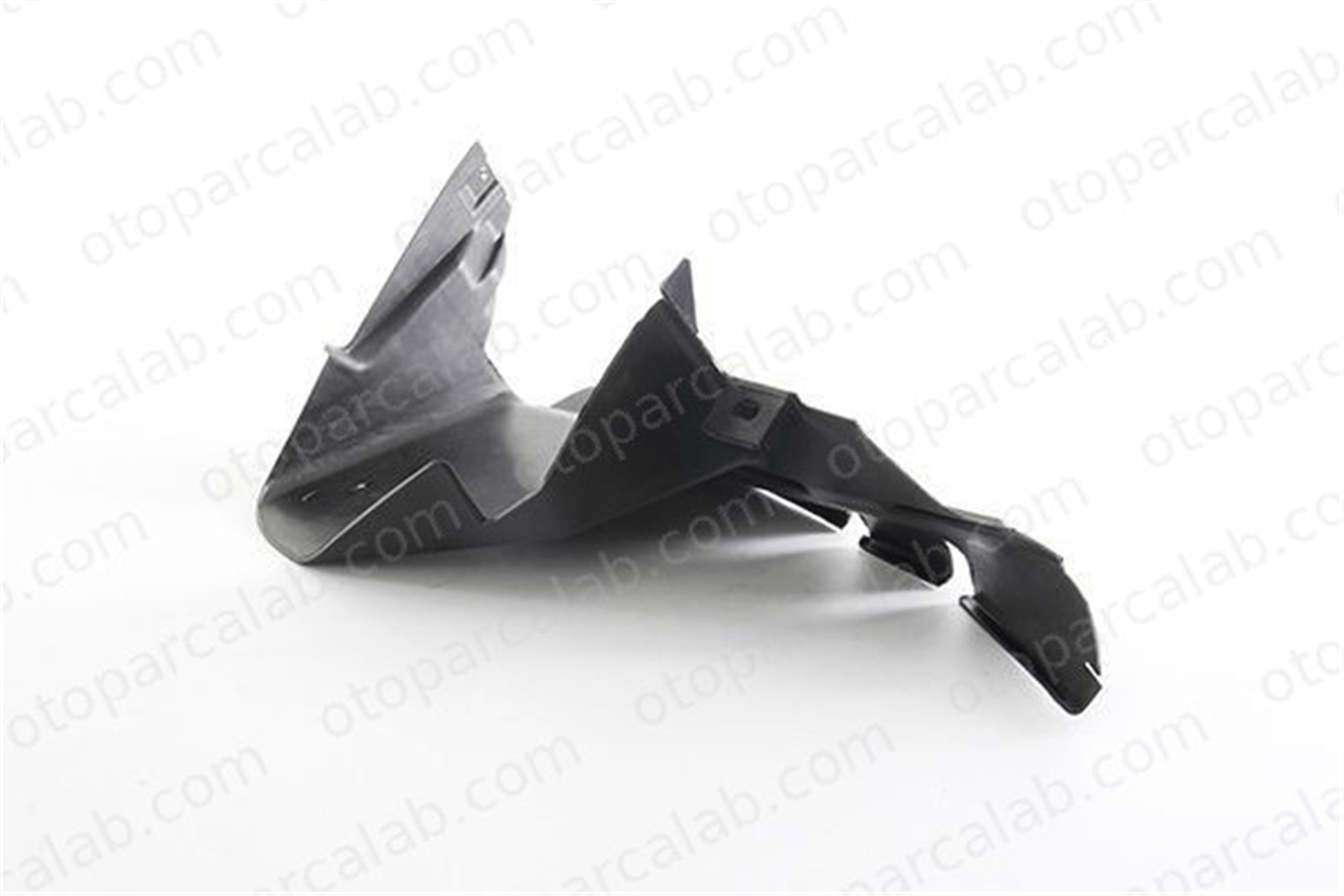 BSG 30-922-231 Radyatör Hava Deflektörü FORD FOCUS II FOCUS II Turnier 7M518311BC 1479982