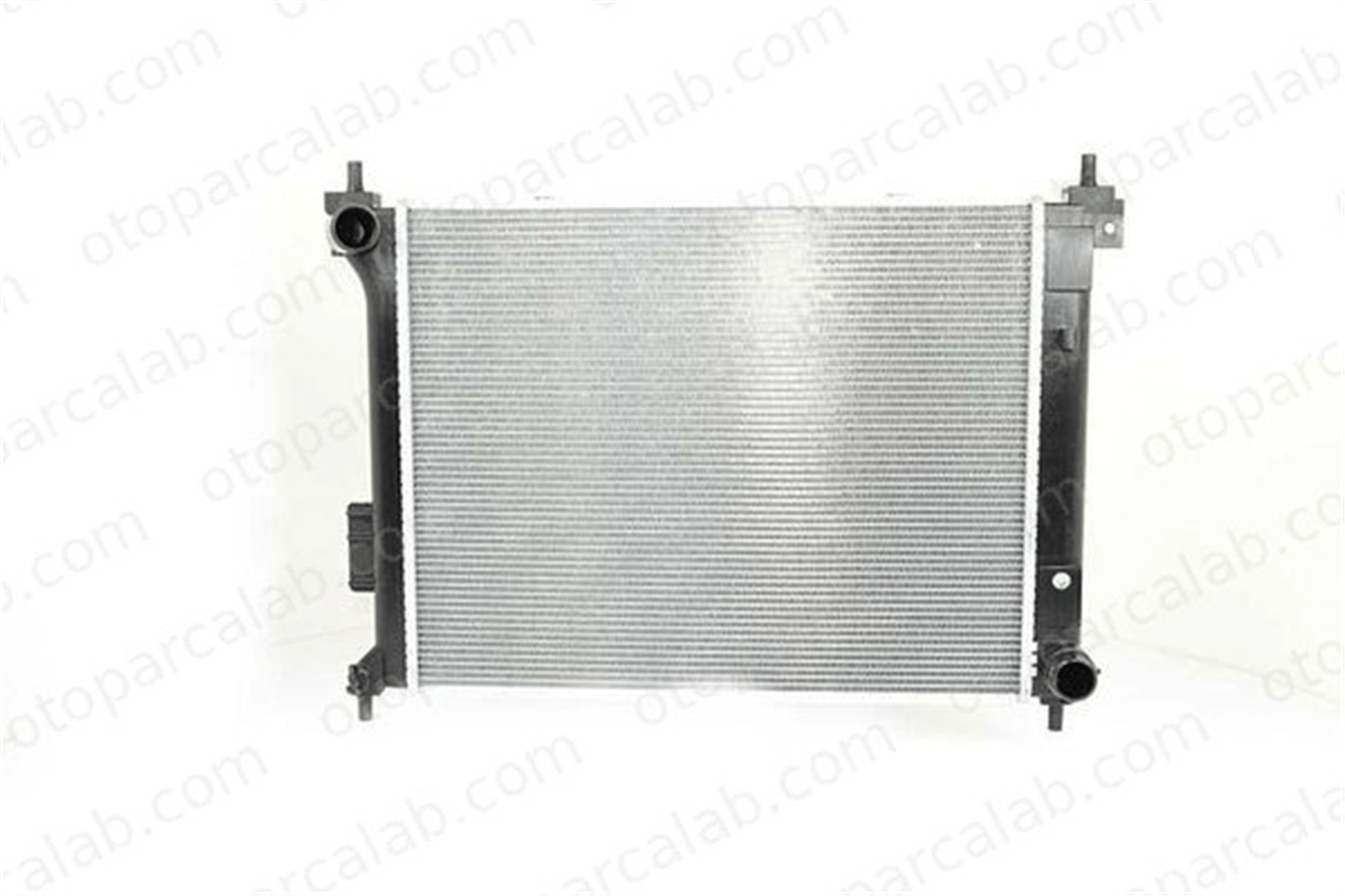 BSG 40-520-044 Su Radyatörü HYUNDAI i20 I 12415831265520126552212655 253101J200