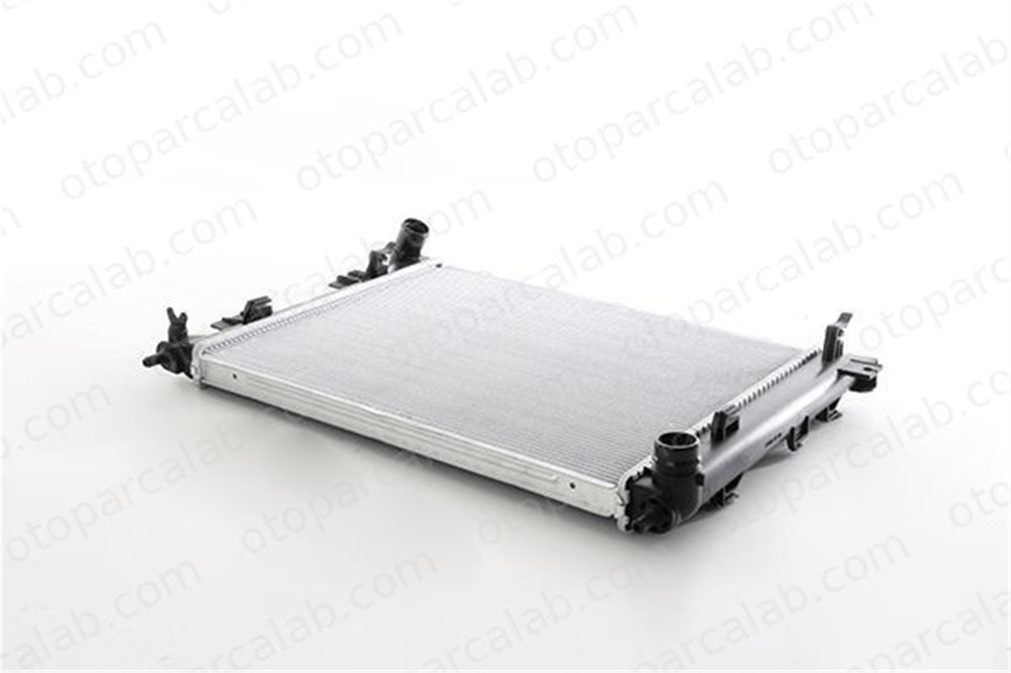 BSG 40-520-047 Su Radyatörü HYUNDAI i20 I i20 II 1241583126552012655221628622 253104P700