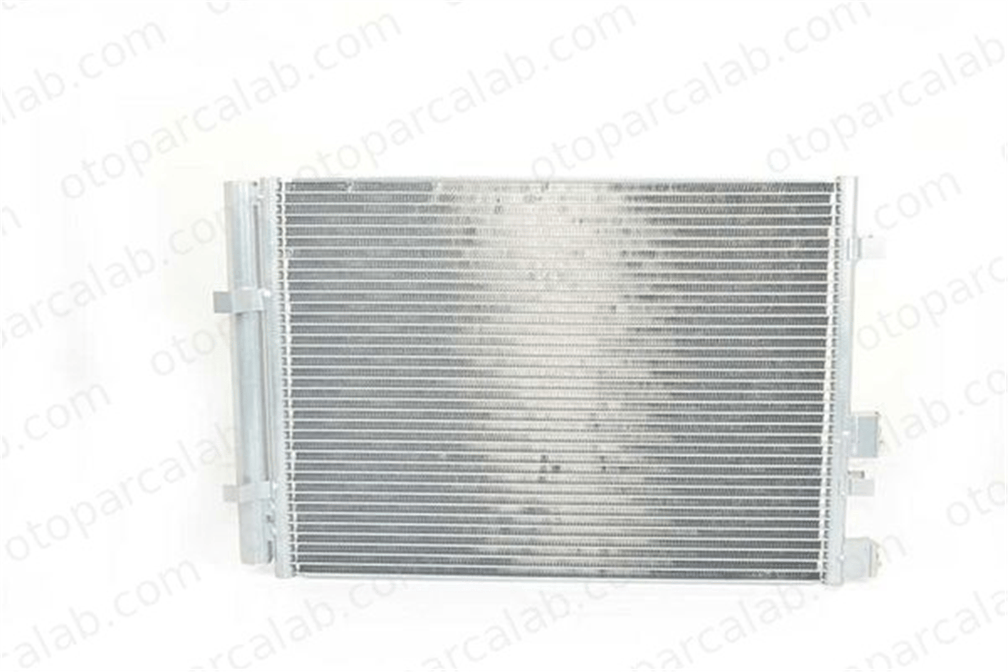 BSG 40-525-033 Klima Radyatörü HYUNDAI i20 I 976064P700 976064P700AS